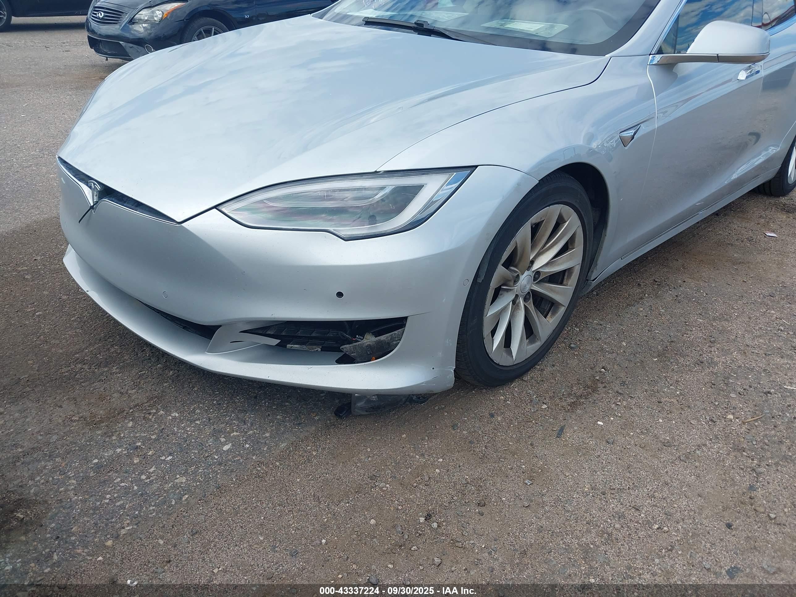 TESLA MODEL image 6