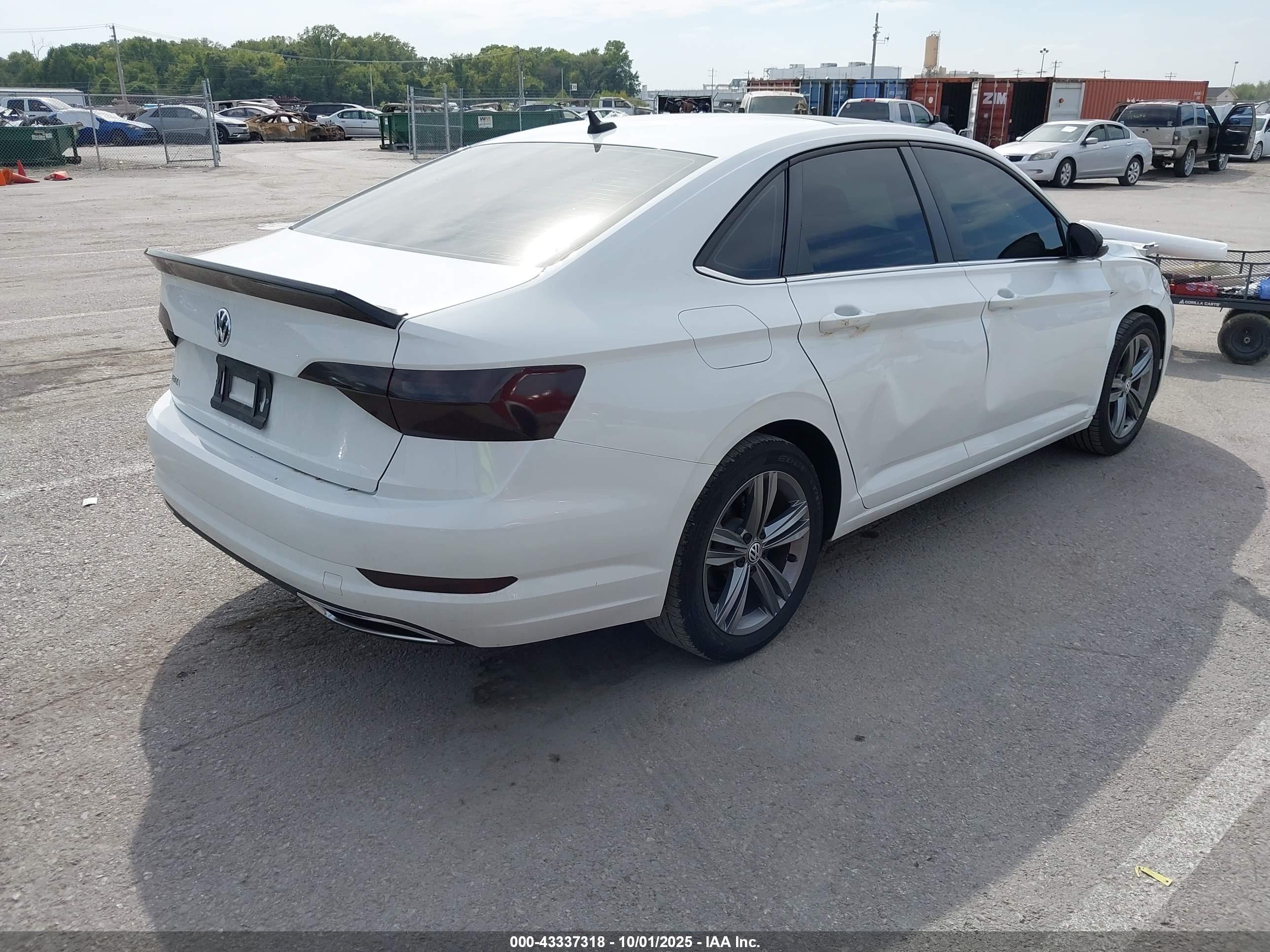 VOLKSWAGEN JETTA image 4