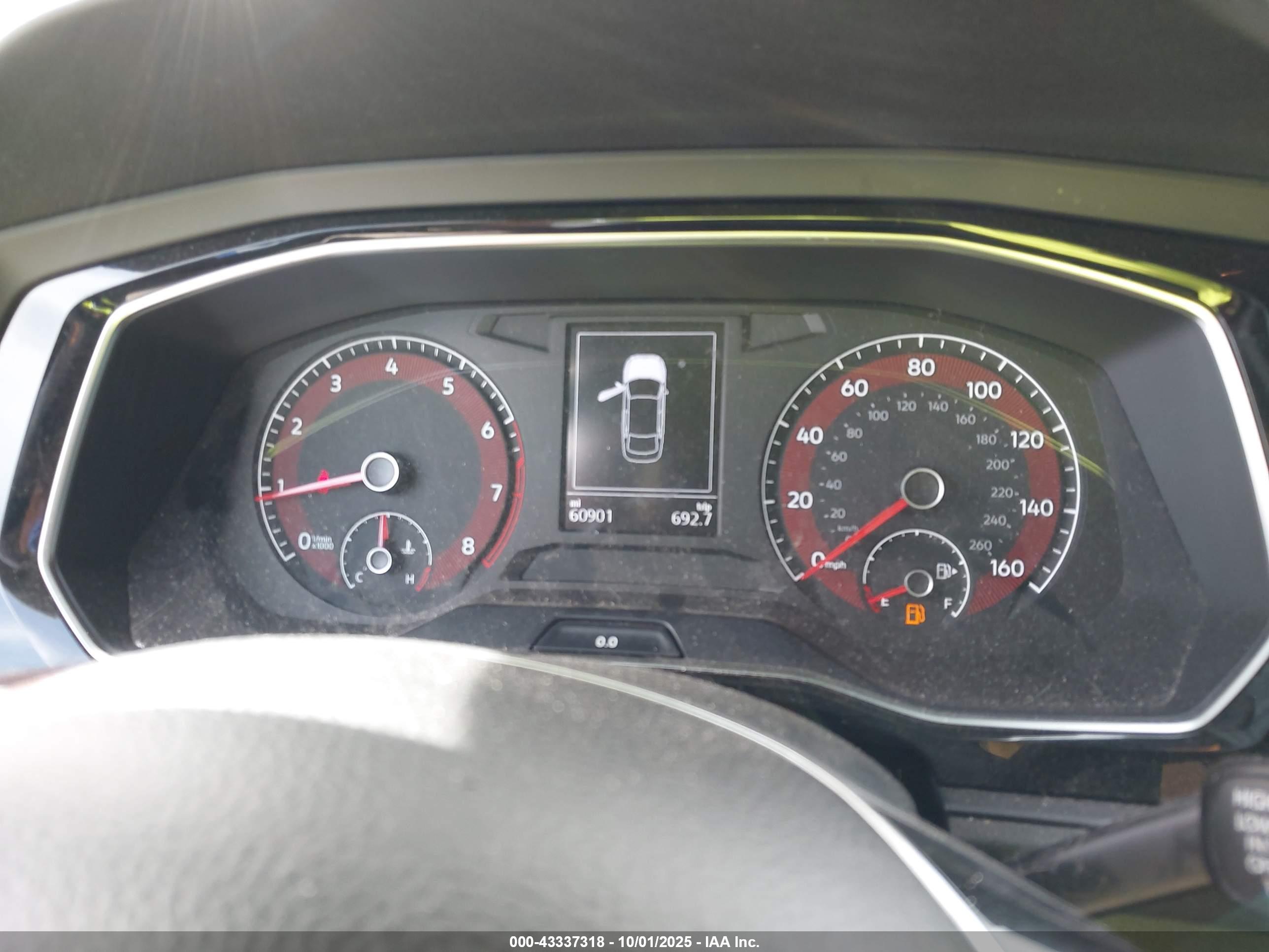 VOLKSWAGEN JETTA image 7