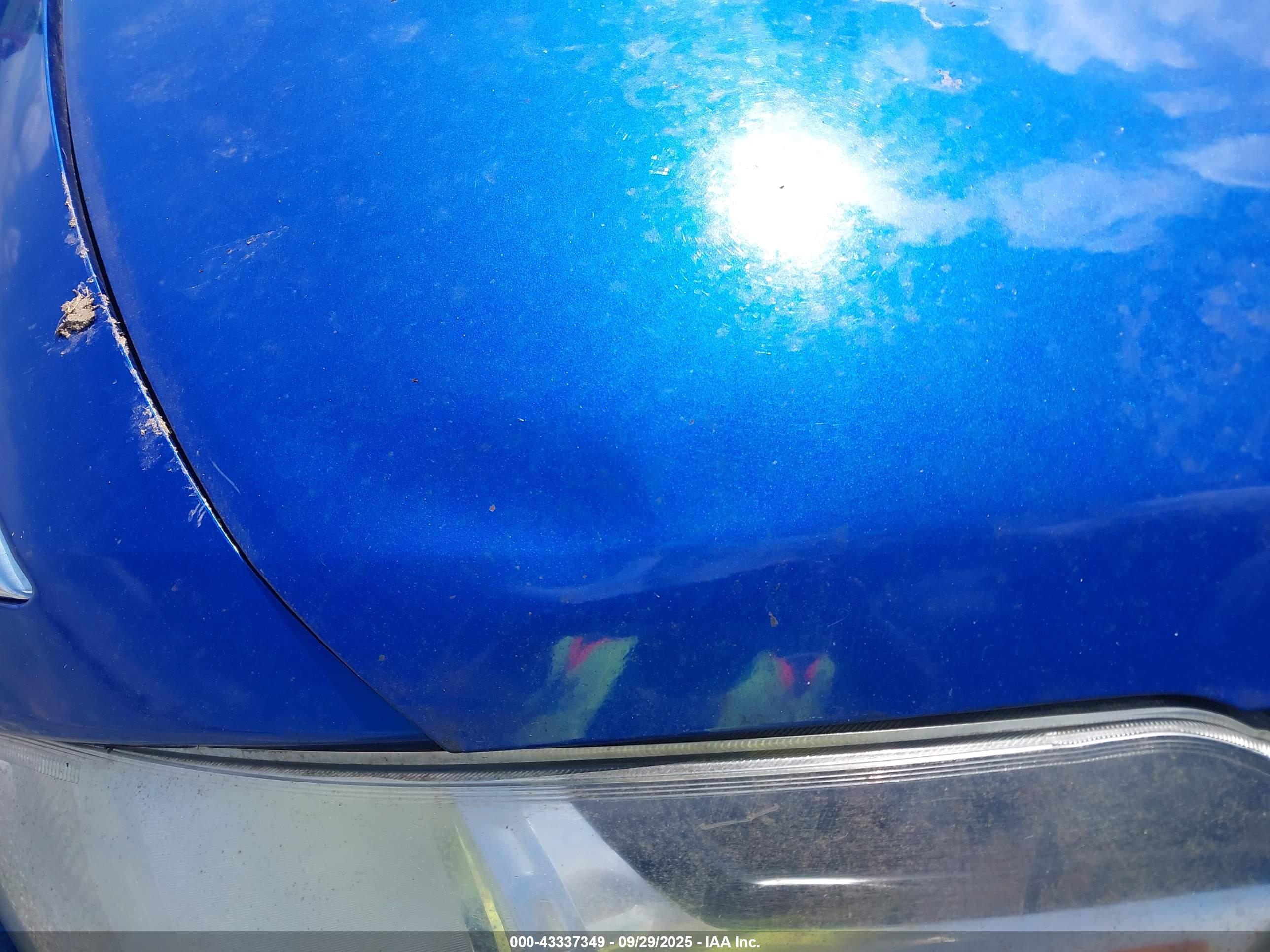 NISSAN VERSA image 6