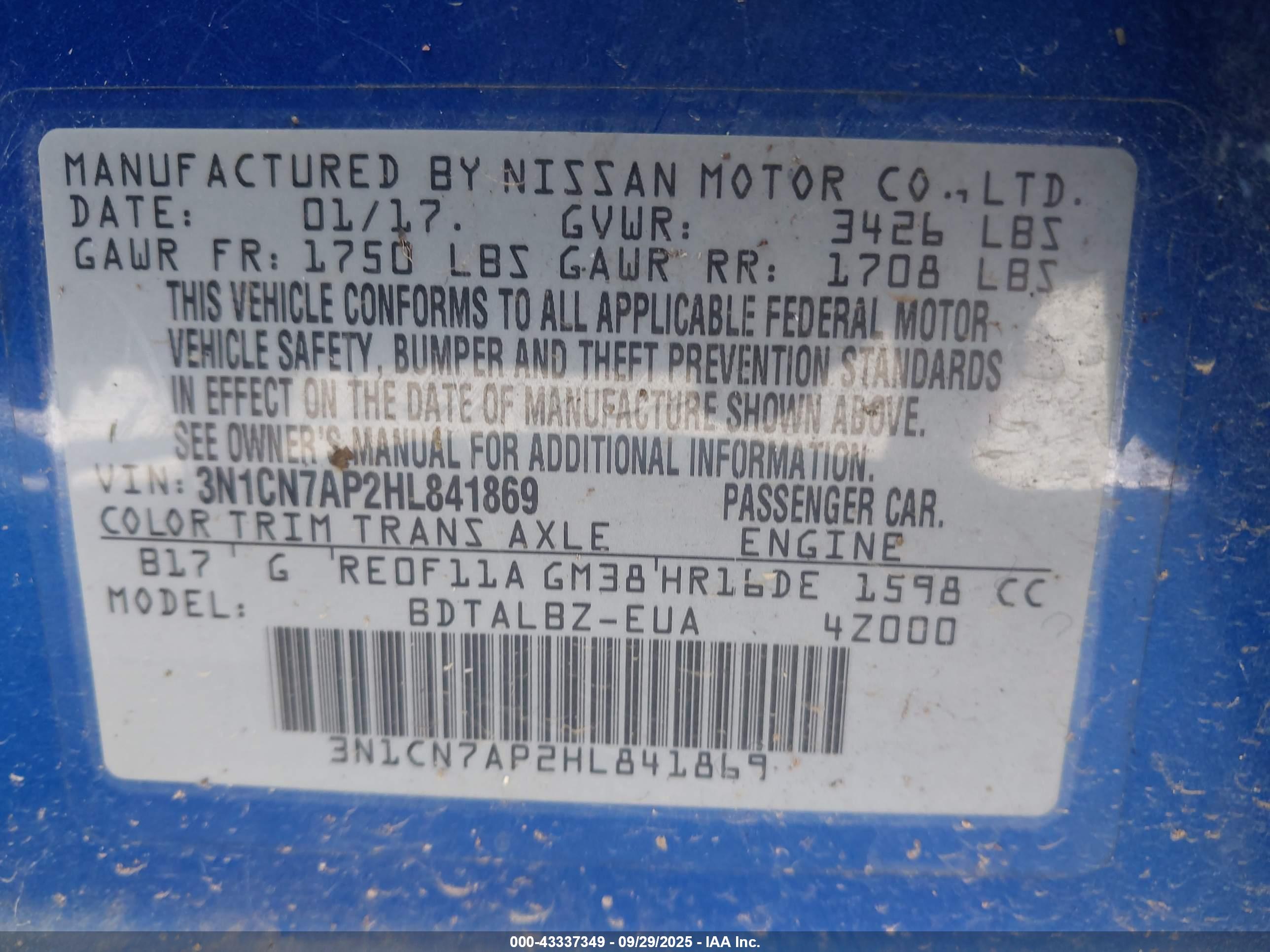 NISSAN VERSA image 9
