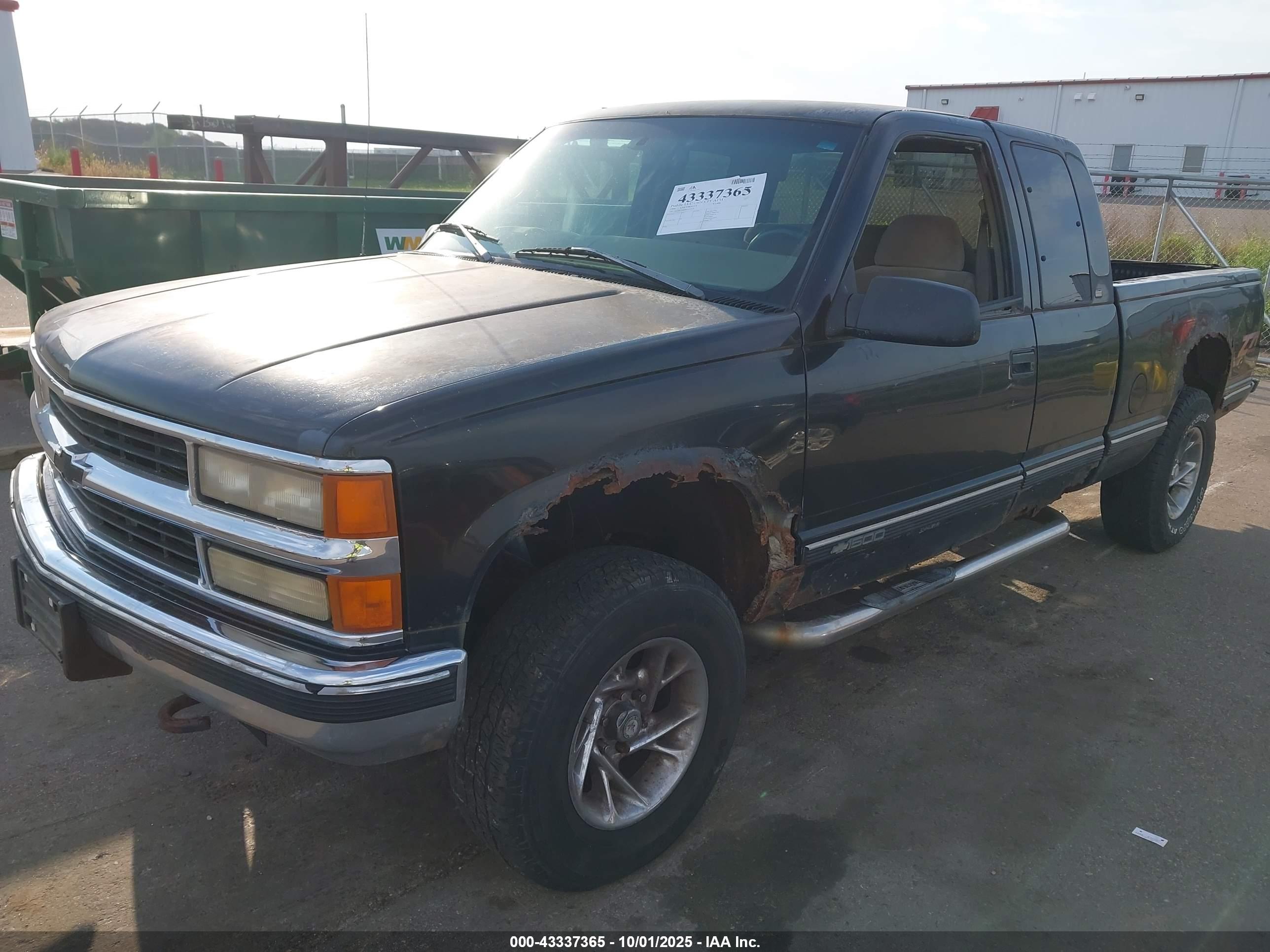 CHEVROLET K1500 image 2