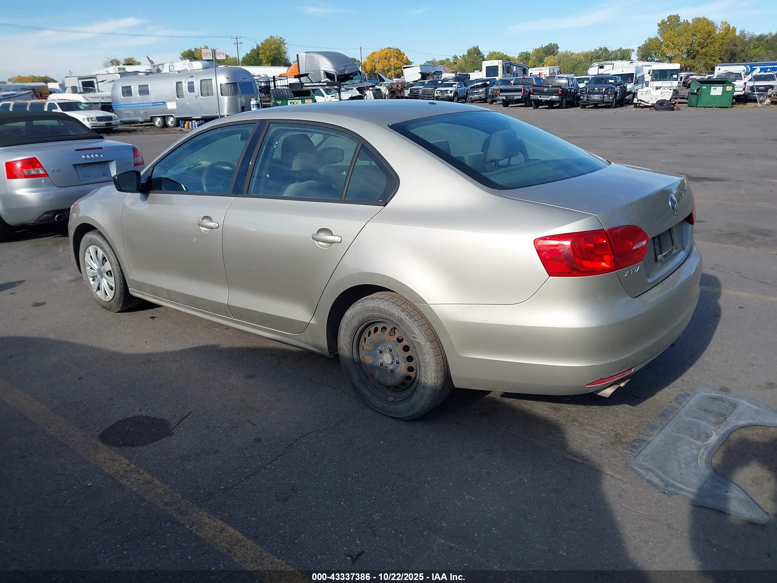 VOLKSWAGEN JETTA image 3