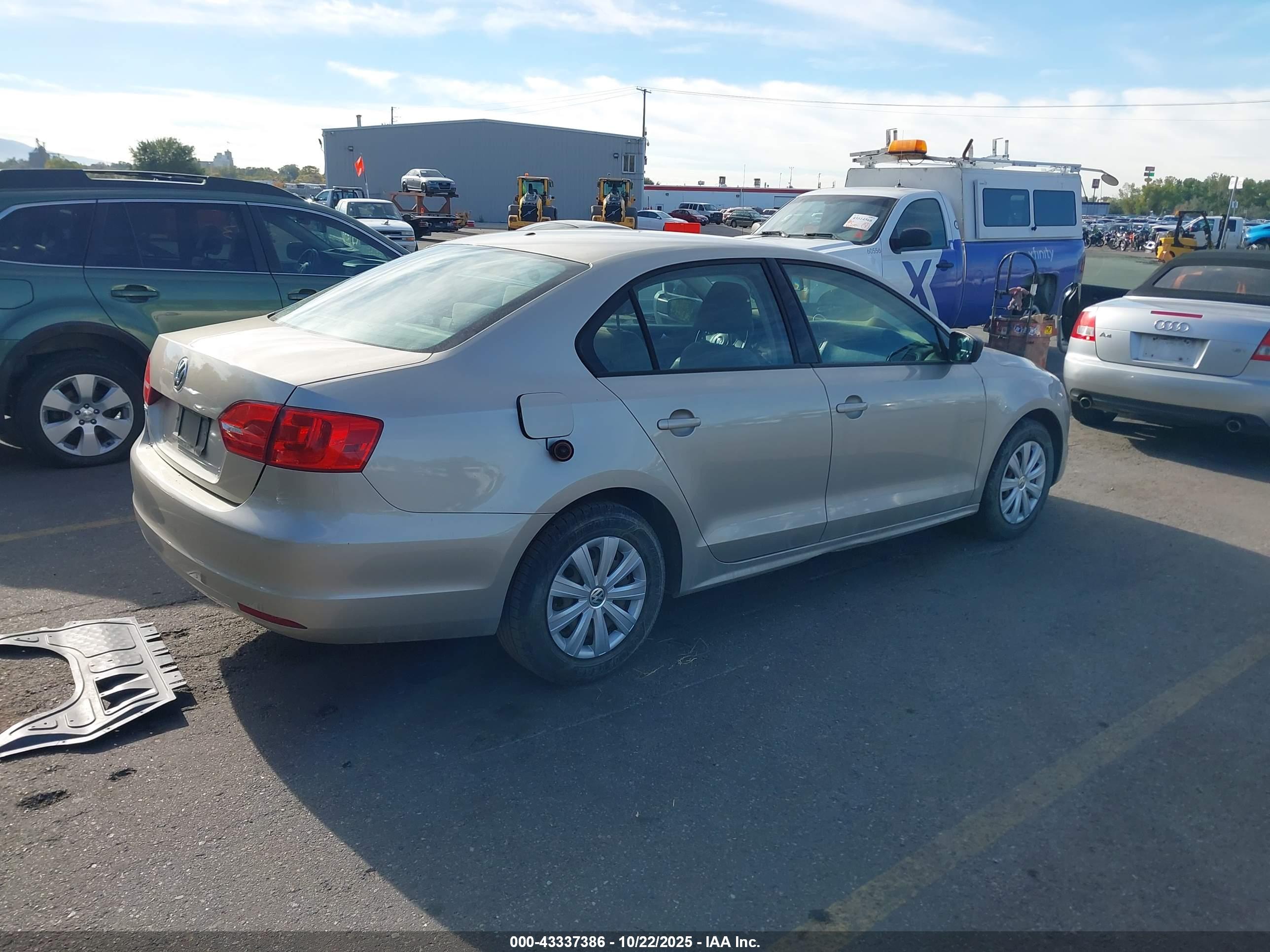 VOLKSWAGEN JETTA image 4