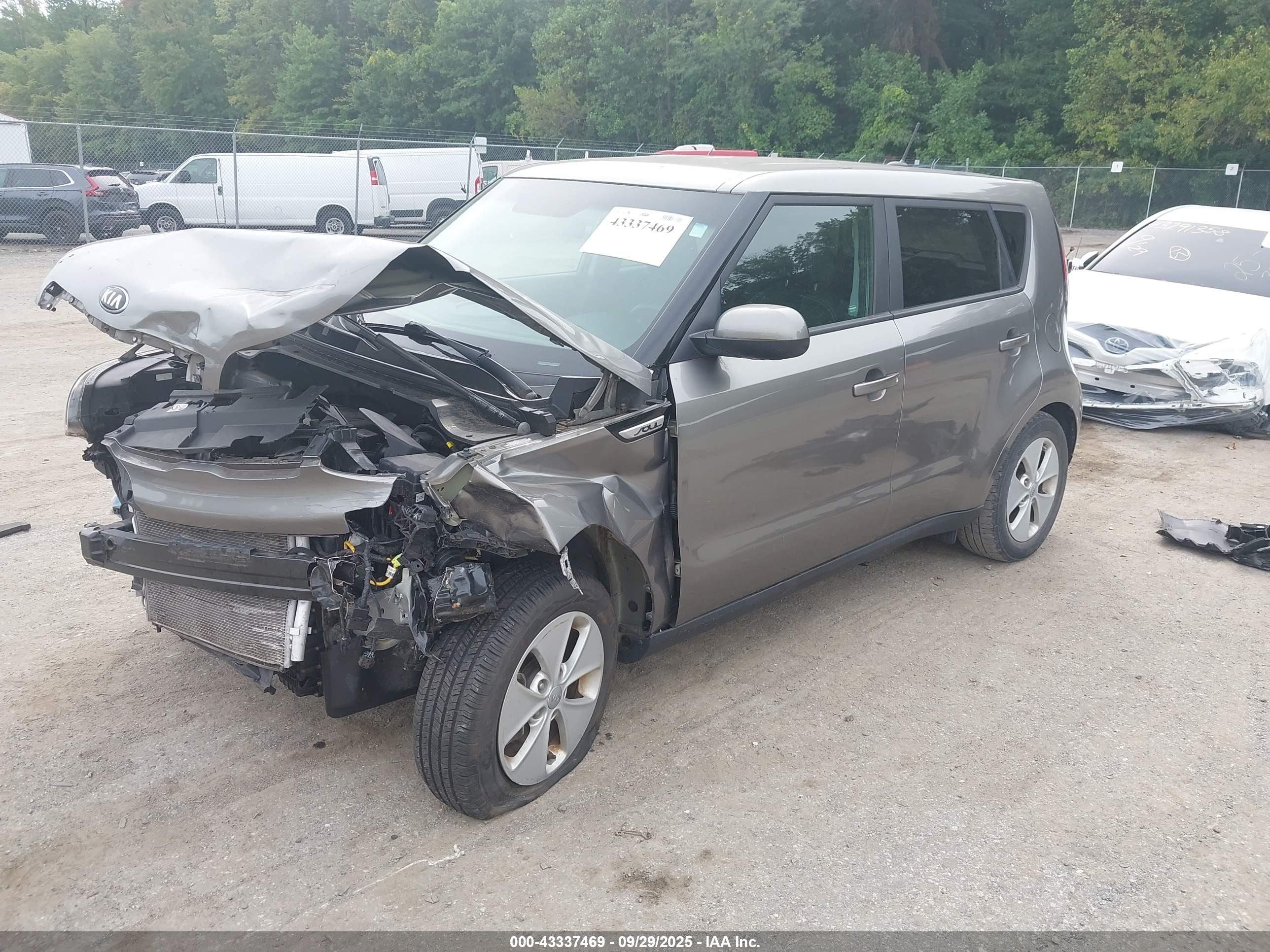 KIA SOUL image 2