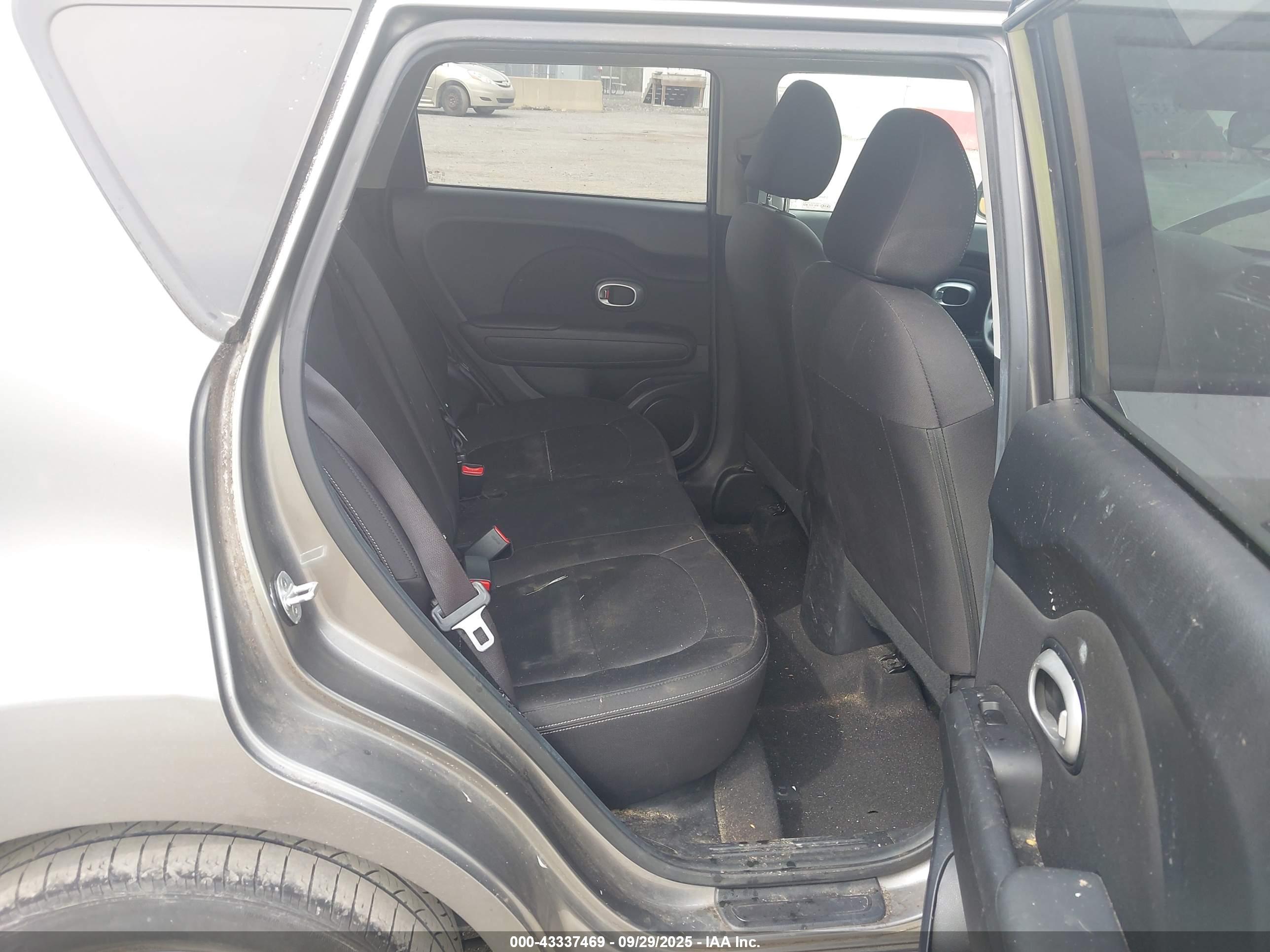 KIA SOUL image 8