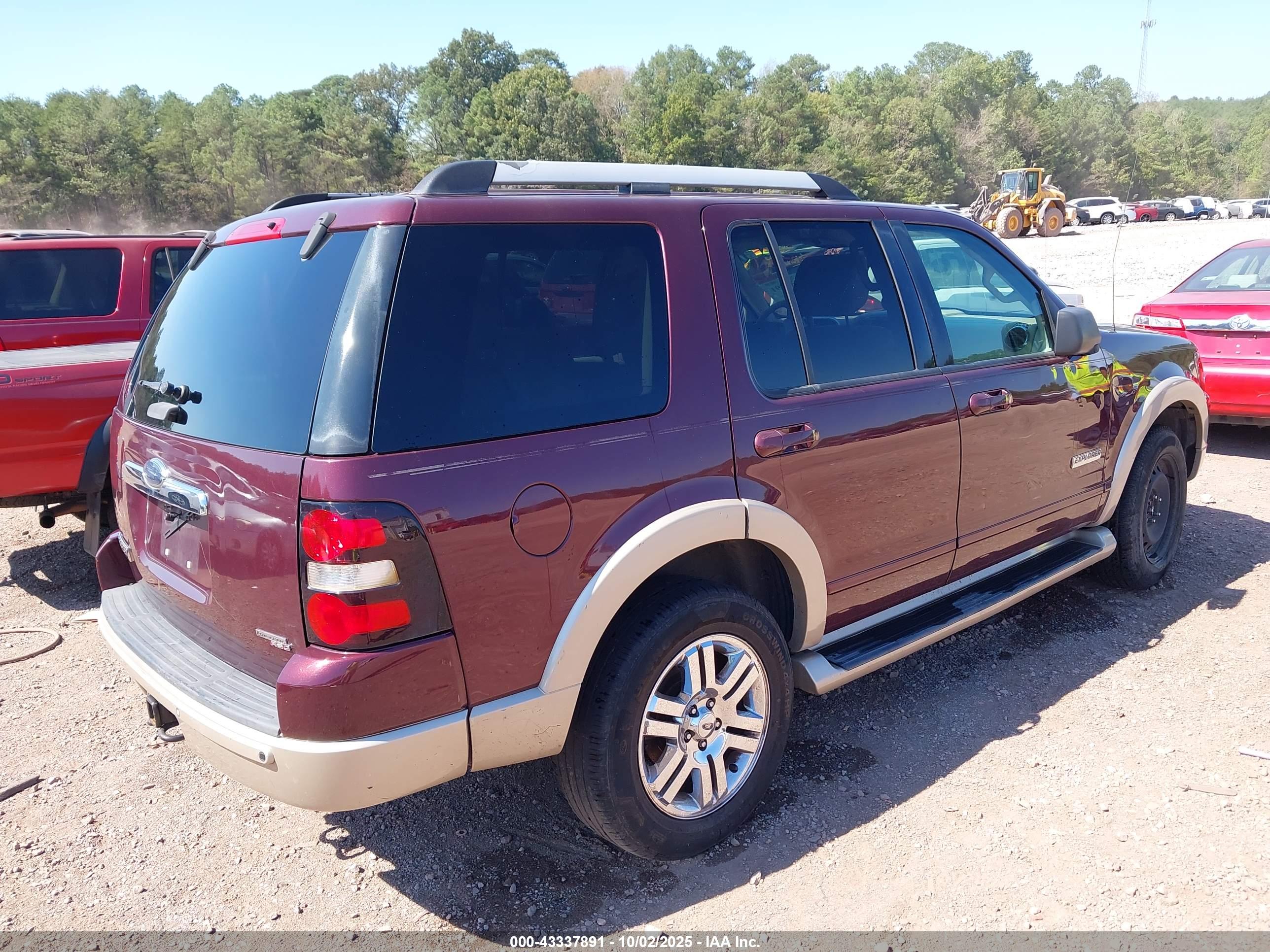 FORD EXPLORER image 4