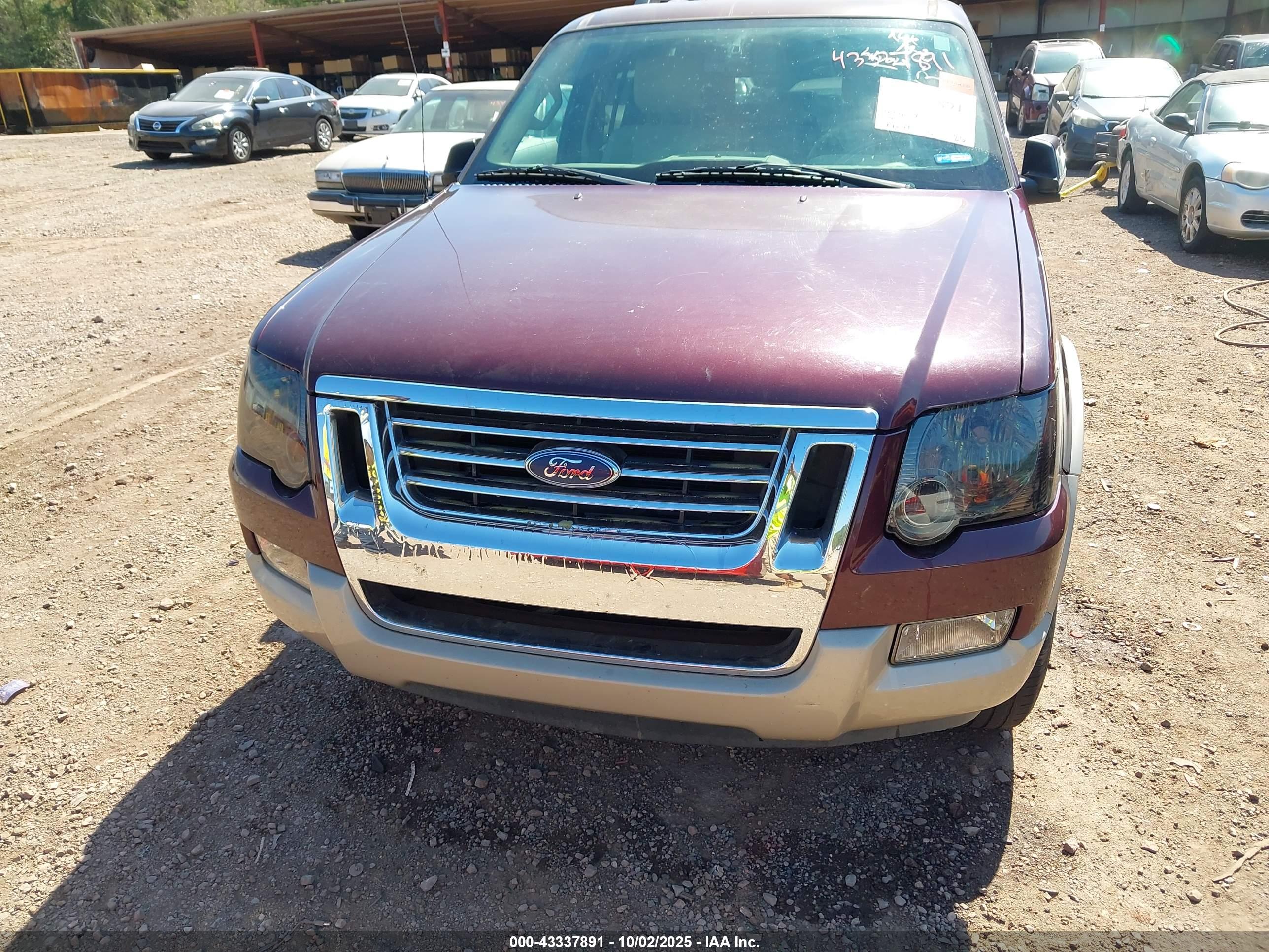 FORD EXPLORER image 6