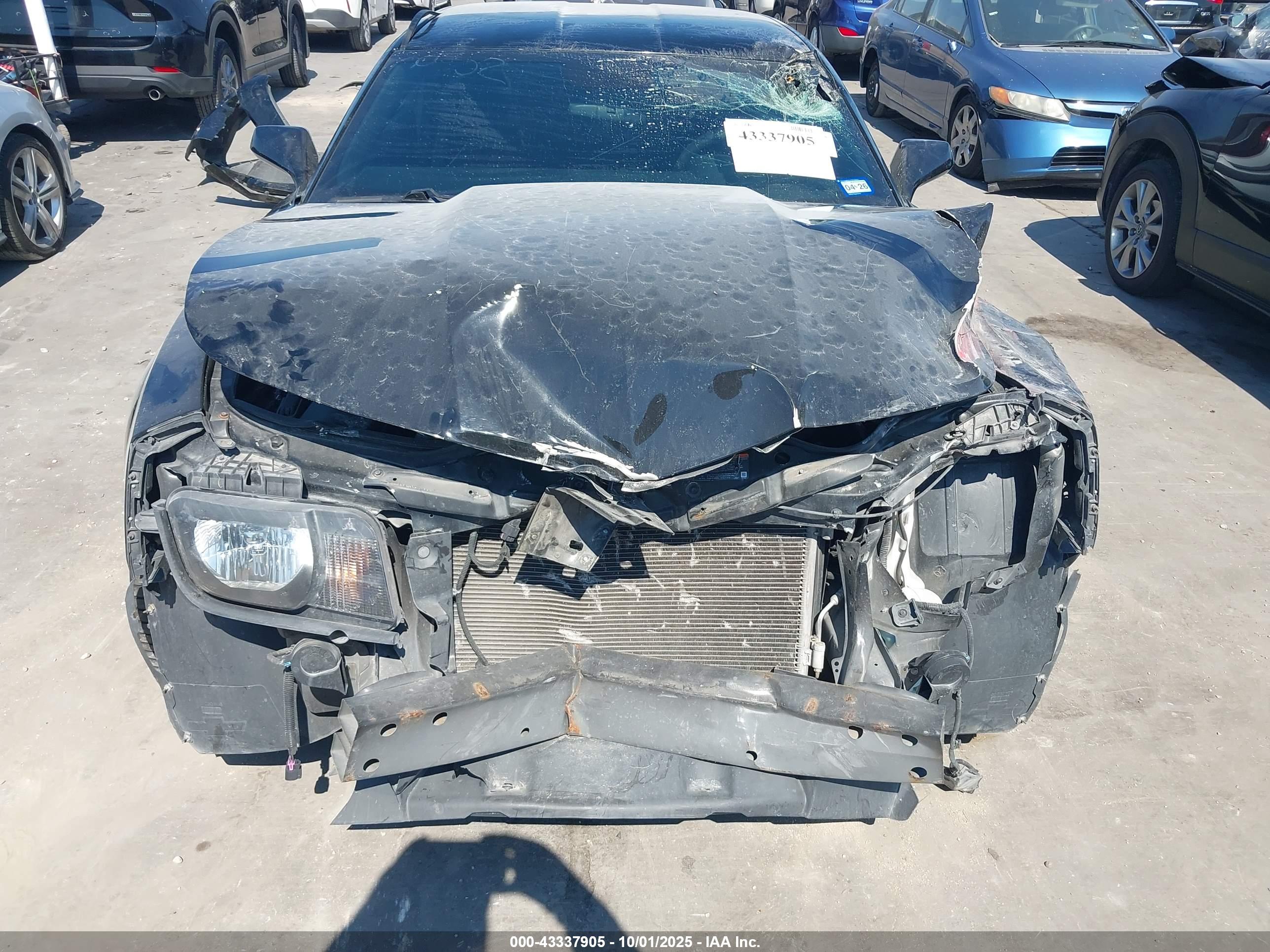 CHEVROLET CAMARO image 6