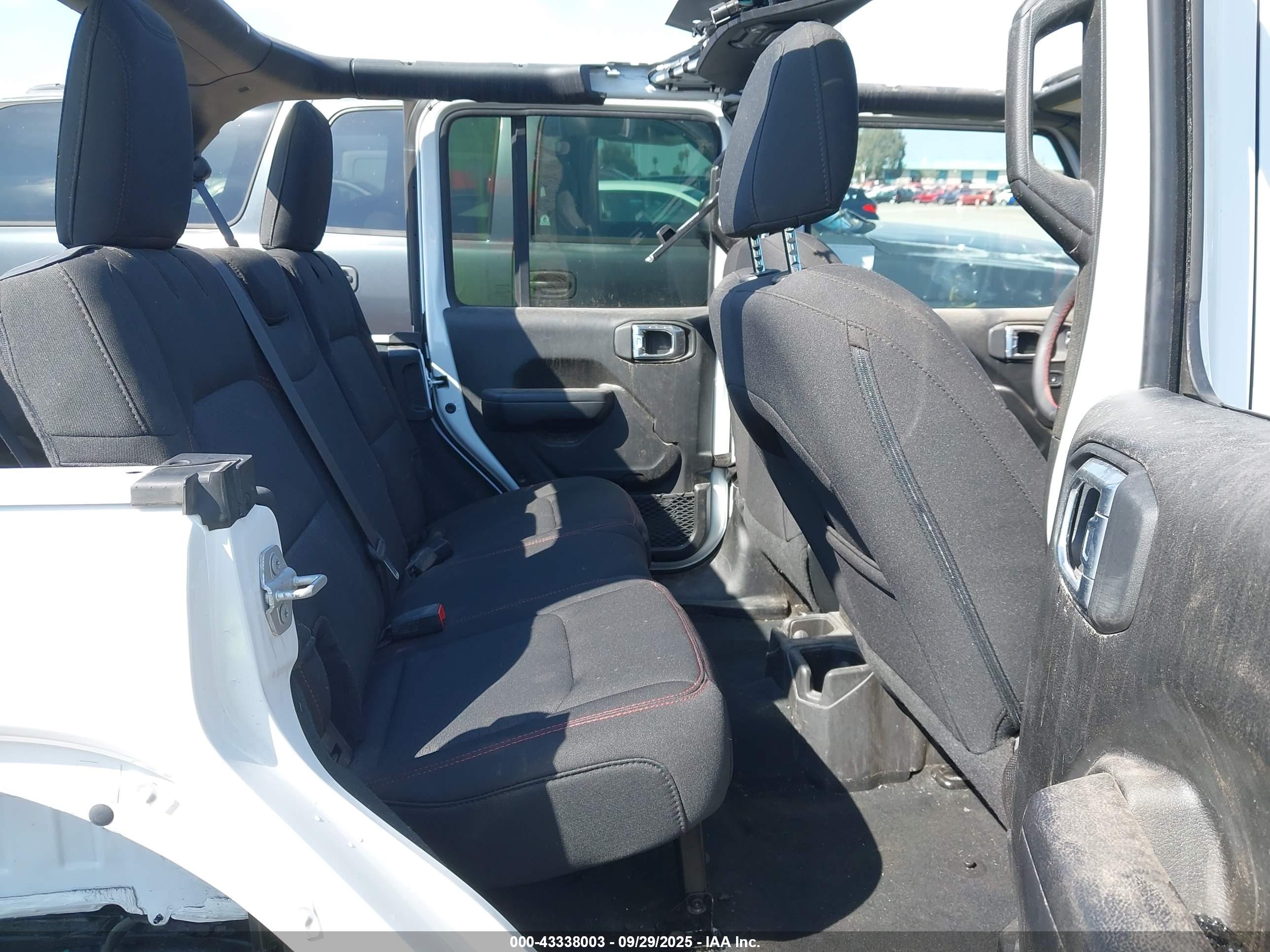 JEEP WRANGLER image 8