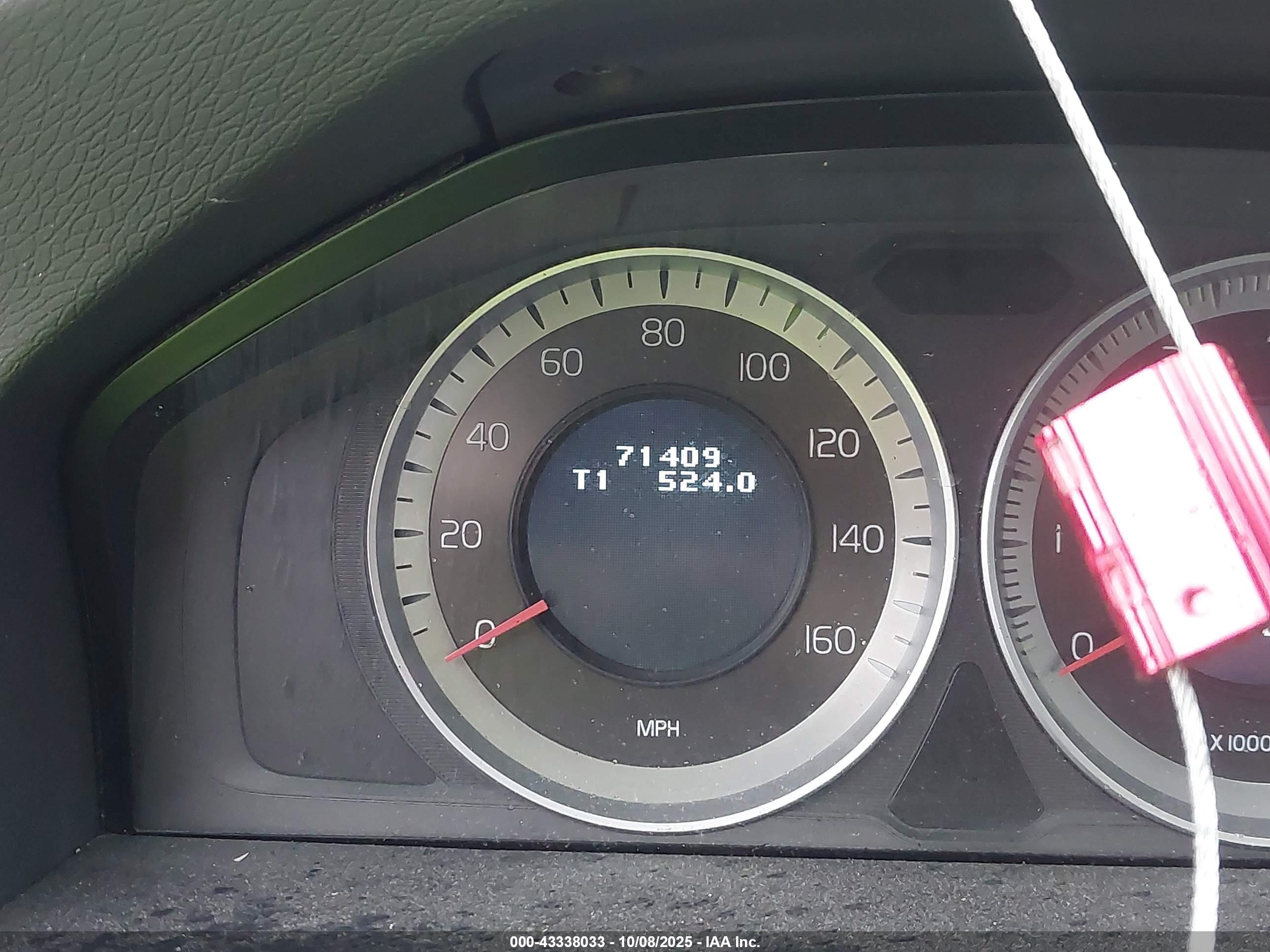 VOLVO S60 image 7