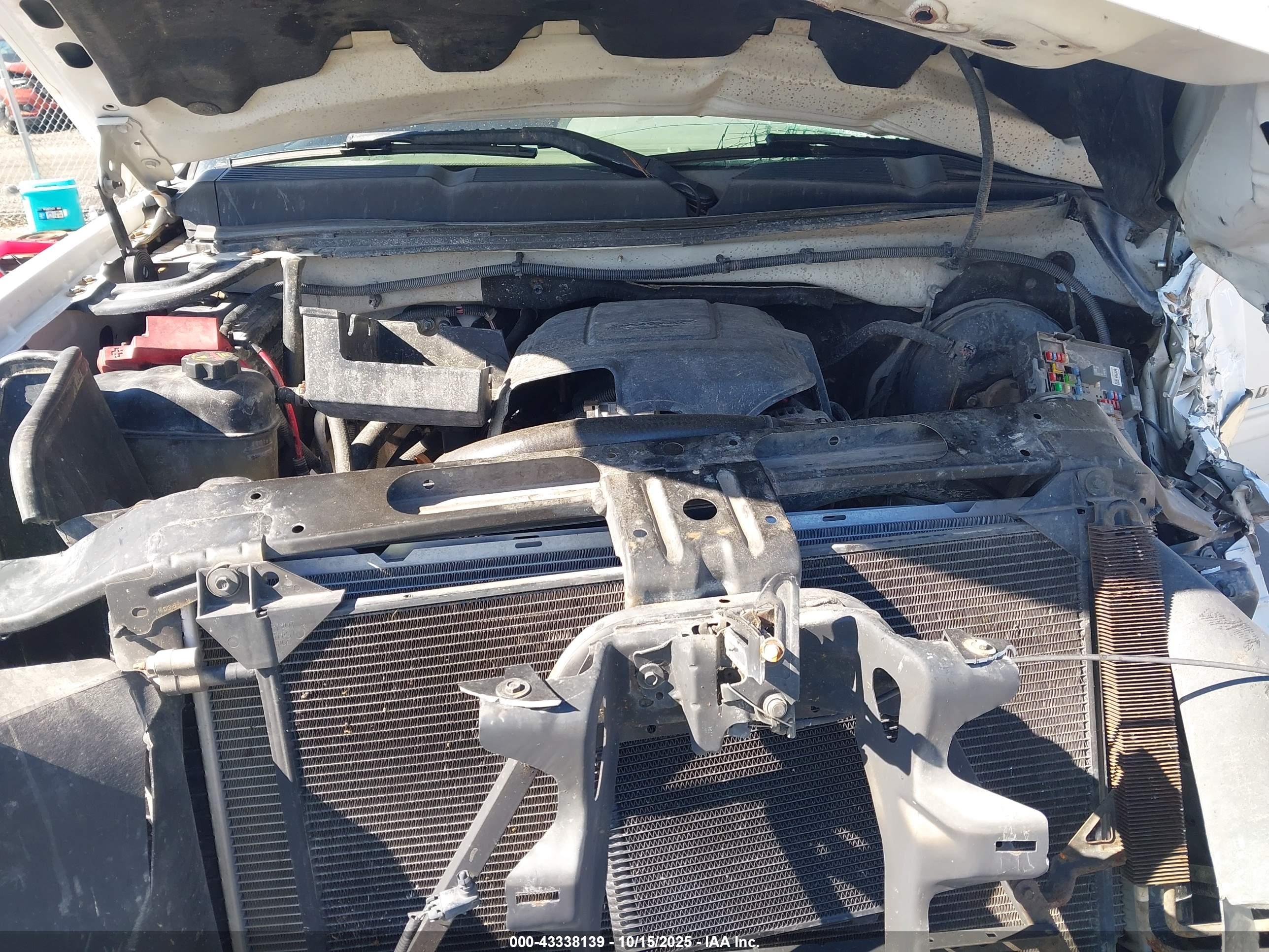 CHEVROLET SILVERADO image 10