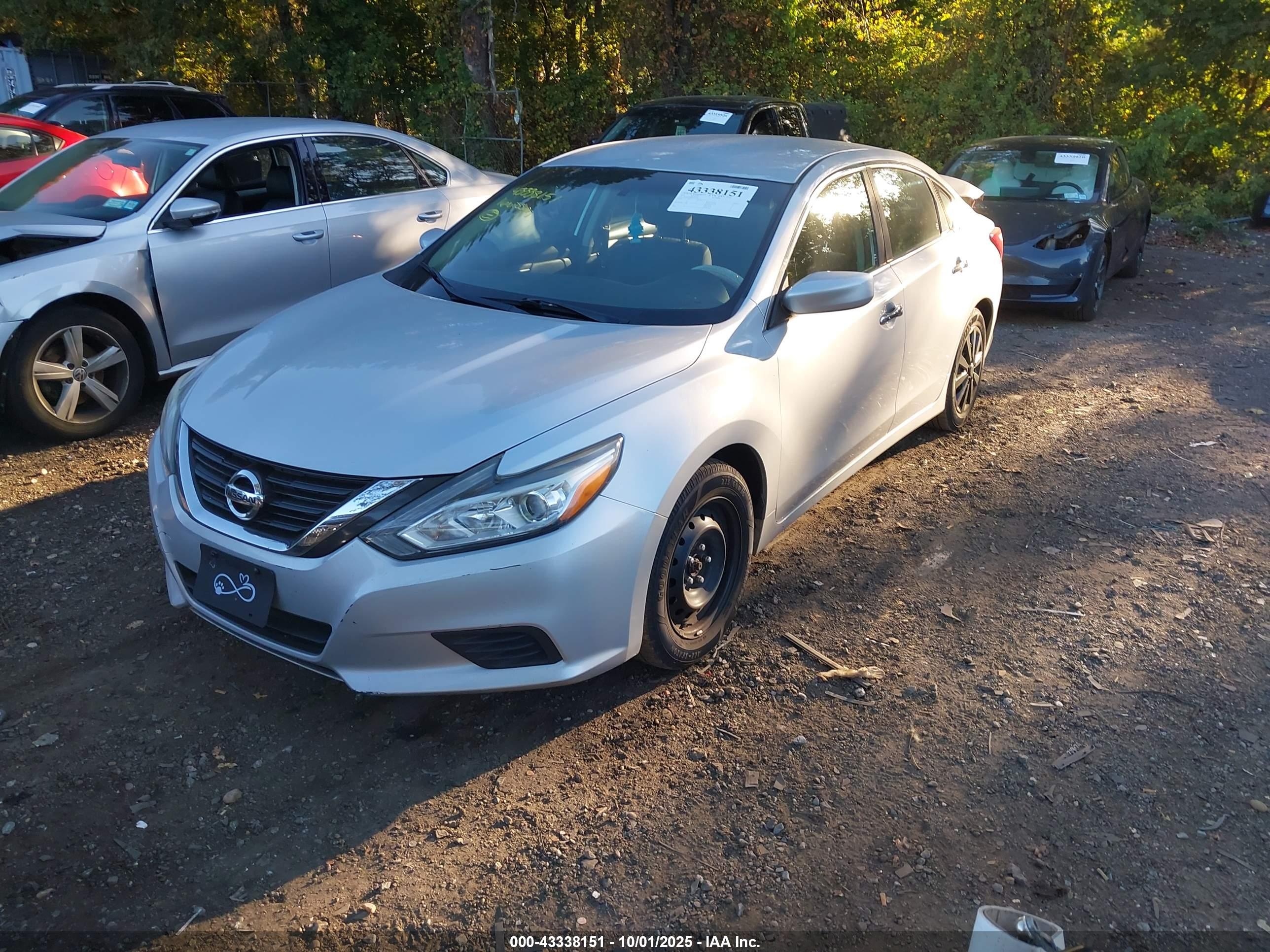 NISSAN ALTIMA image 2