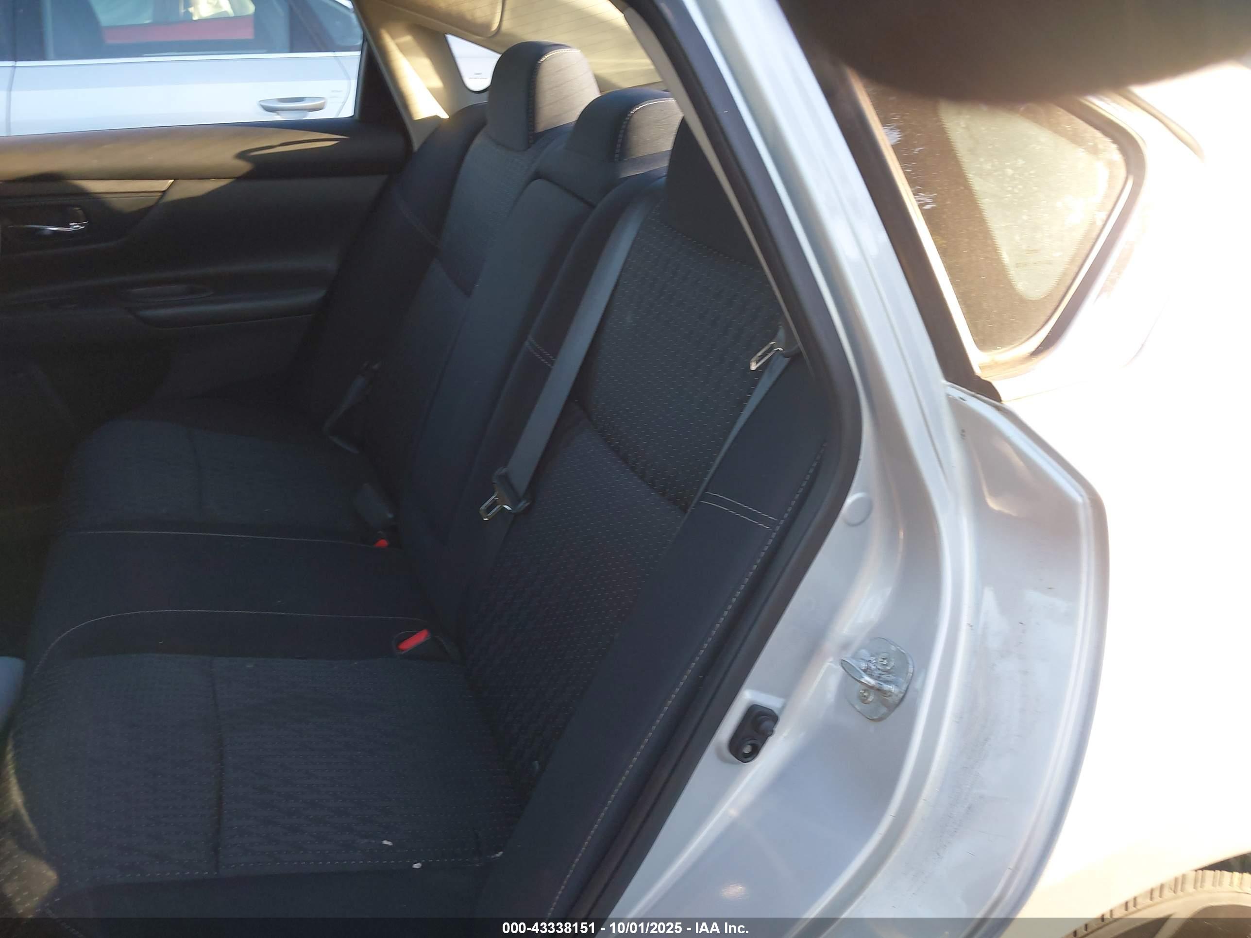 NISSAN ALTIMA image 8