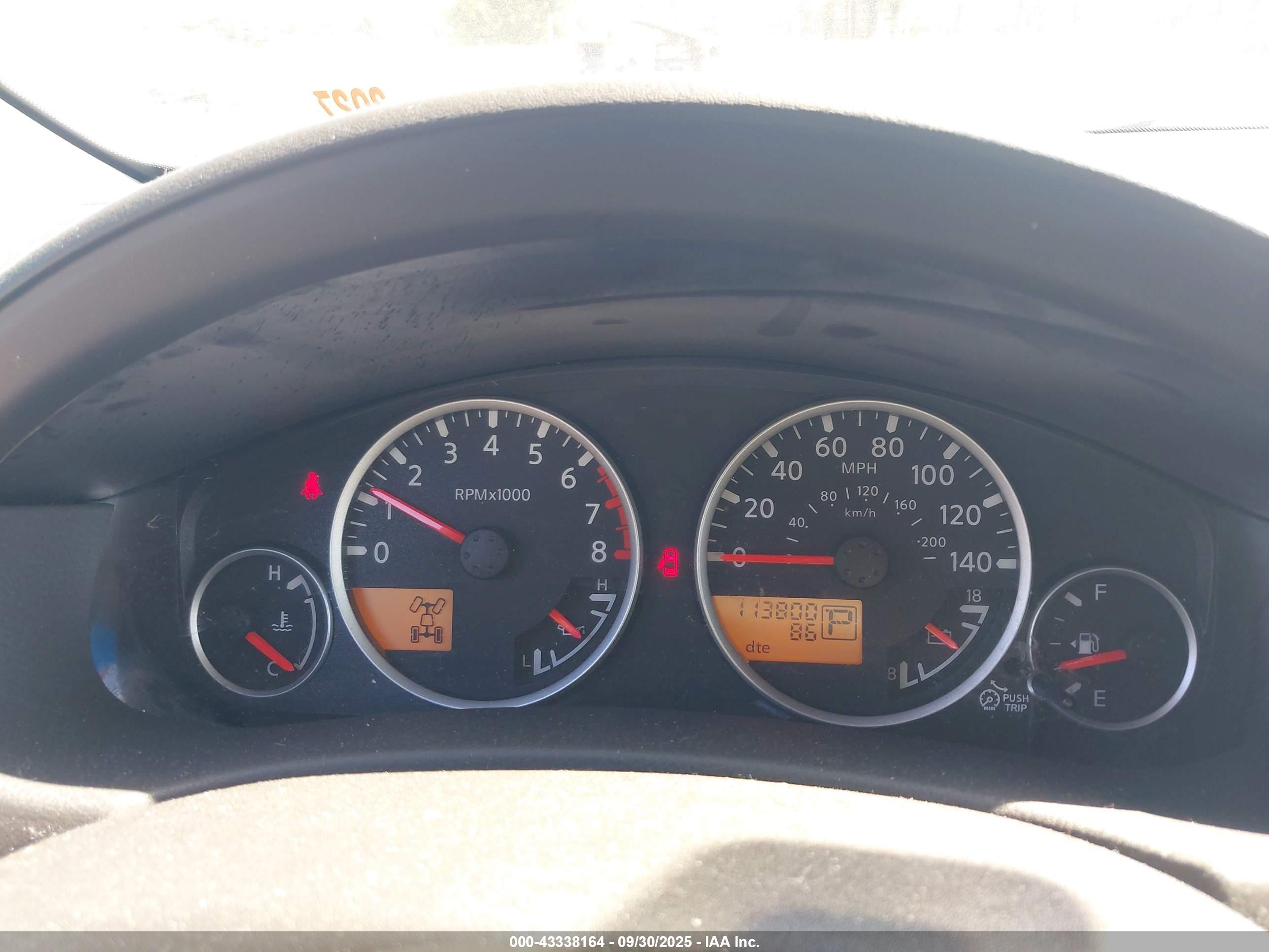 NISSAN PATHFINDER image 7