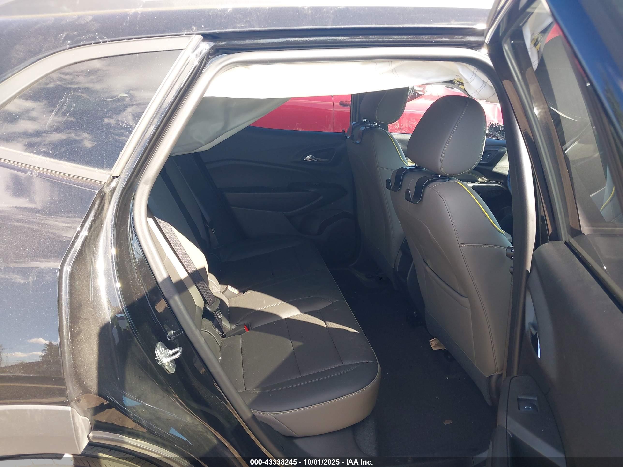 CHEVROLET TRAX image 8