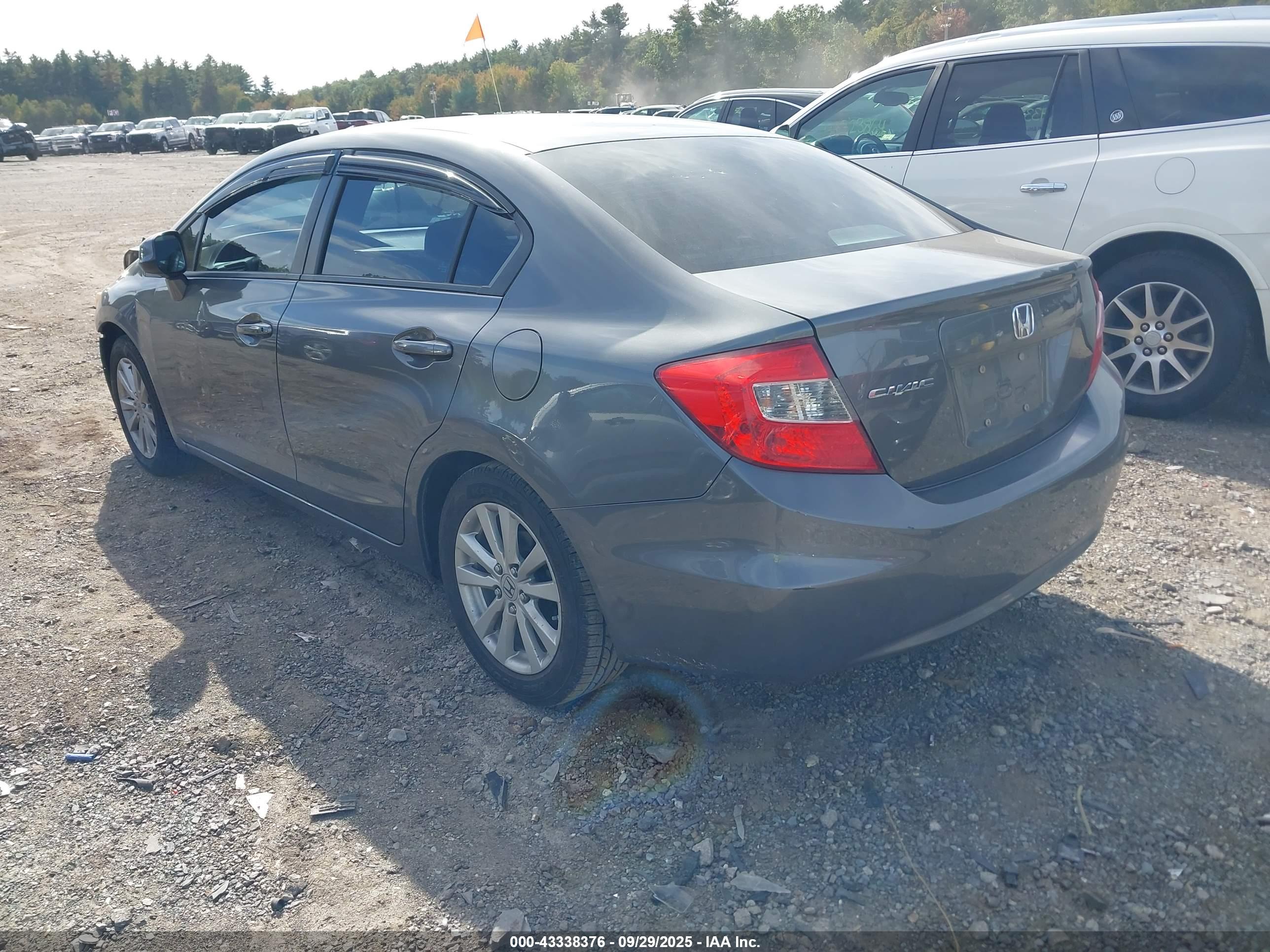 HONDA CIVIC image 3