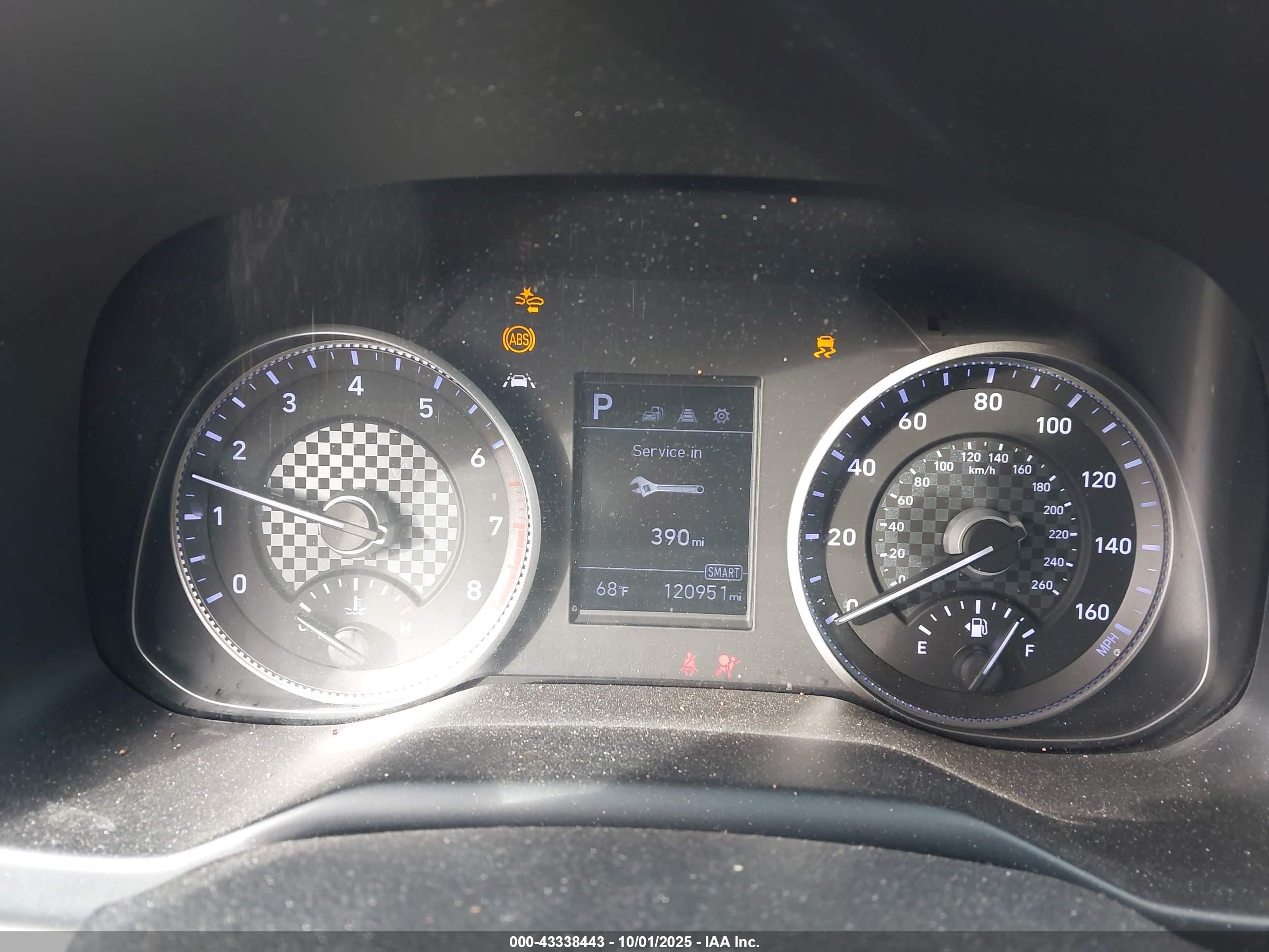 HYUNDAI ELANTRA image 7