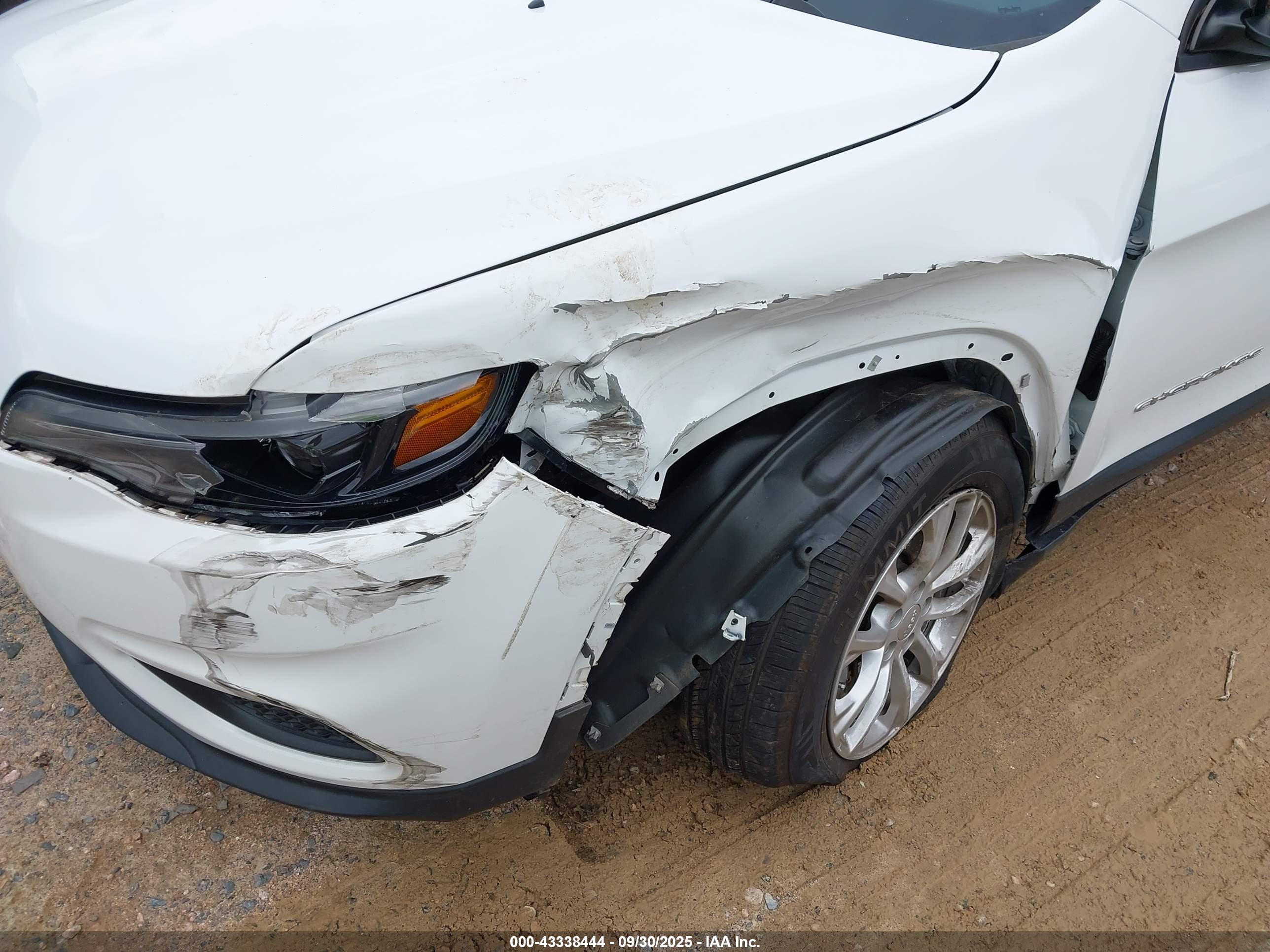 JEEP CHEROKEE image 6