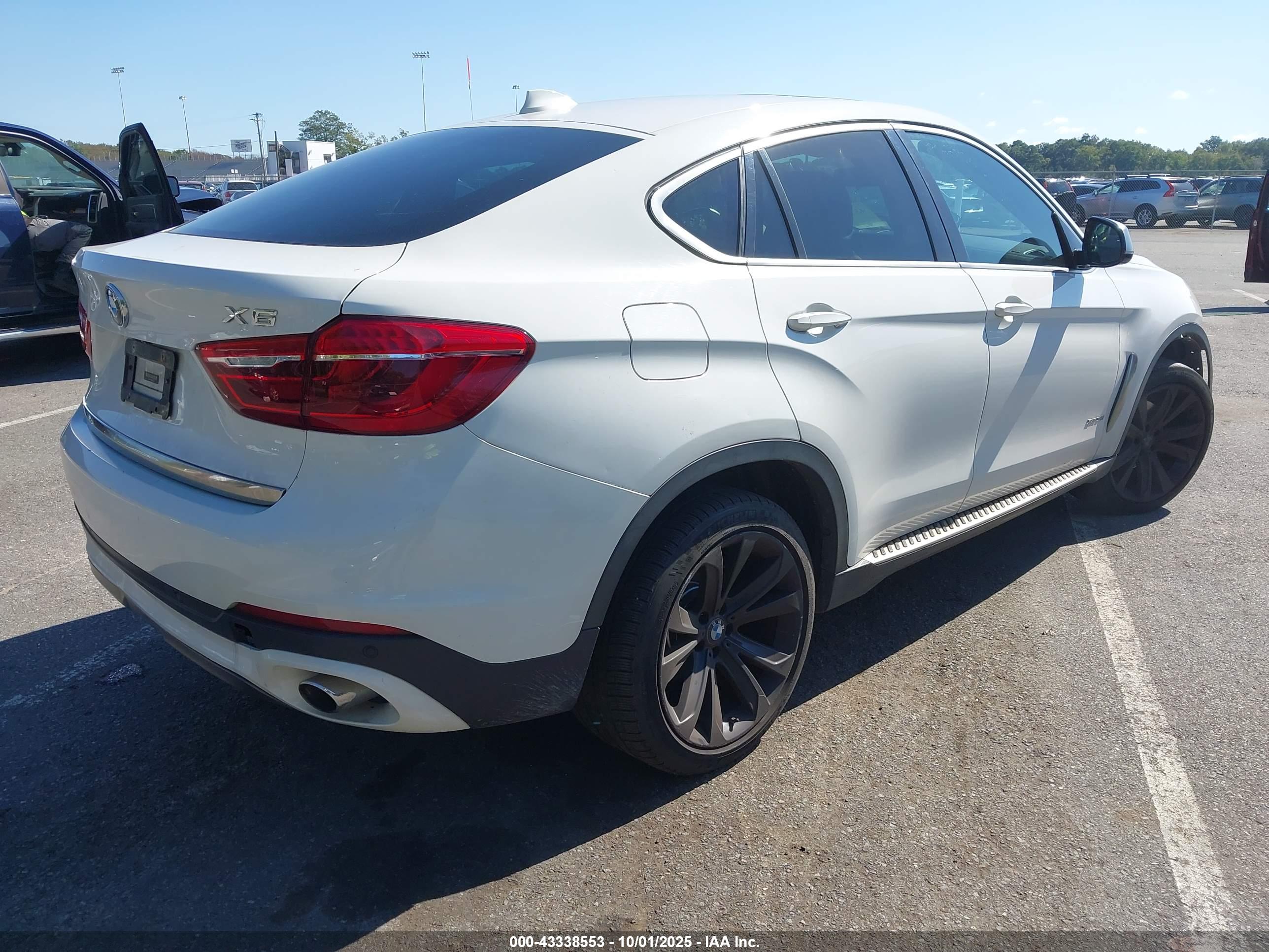 BMW X6 image 4