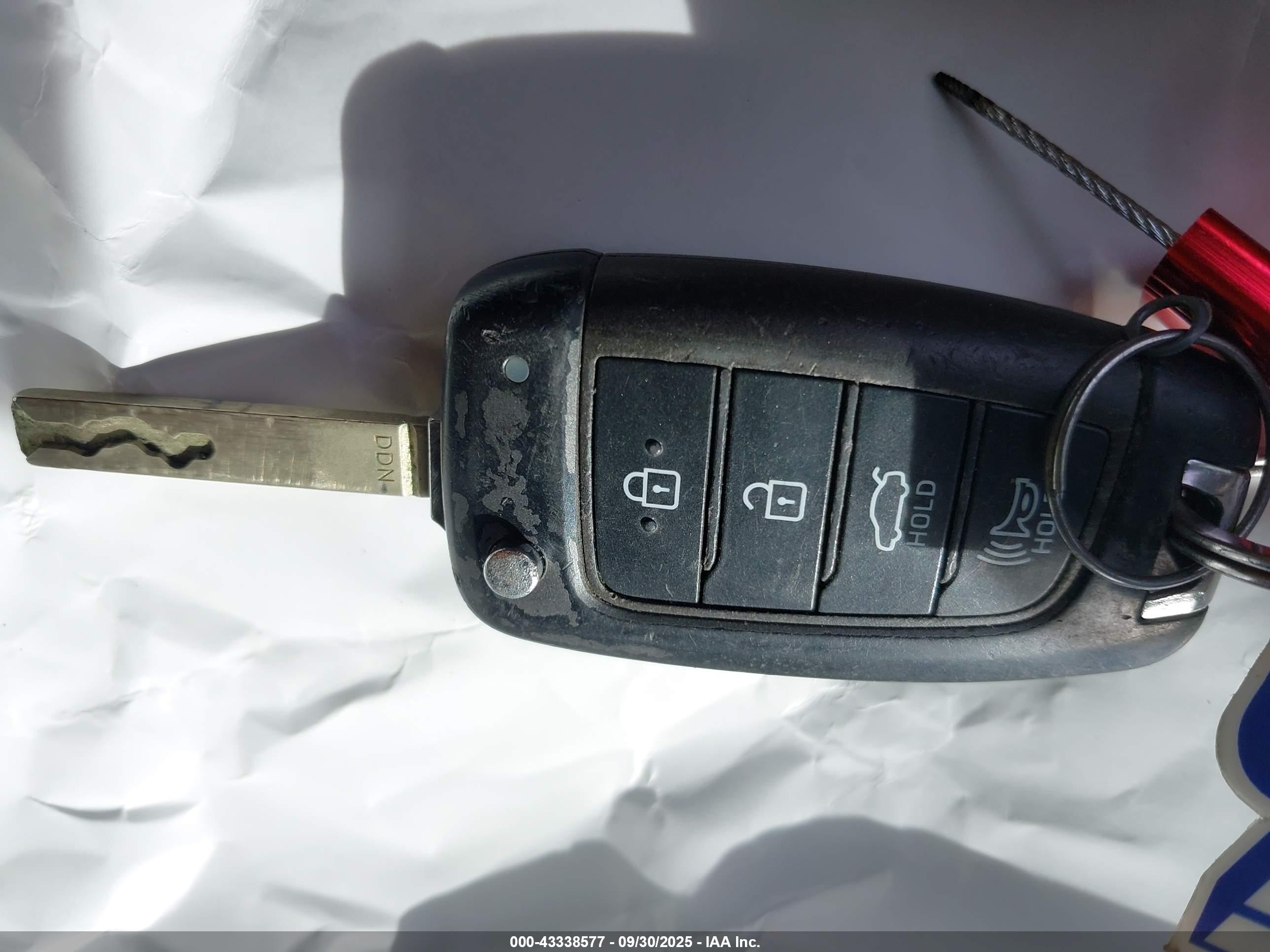HYUNDAI SONATA image 11