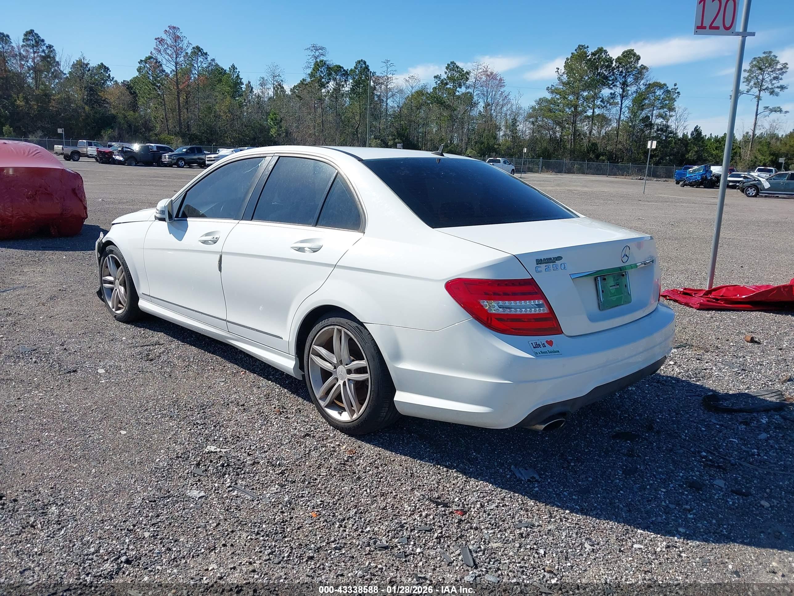 MERCEDES-BENZ C image 3