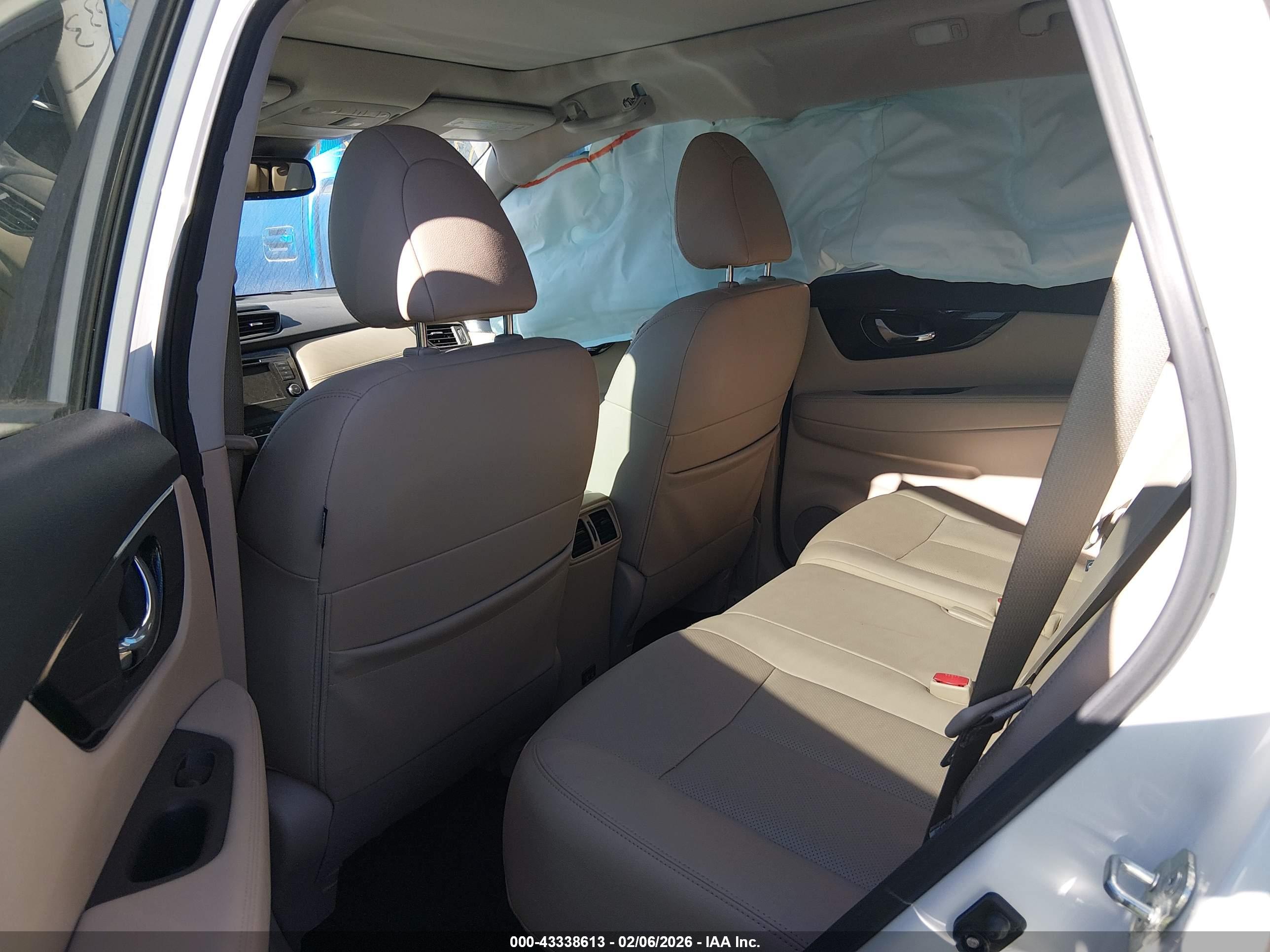 NISSAN ROGUE image 8