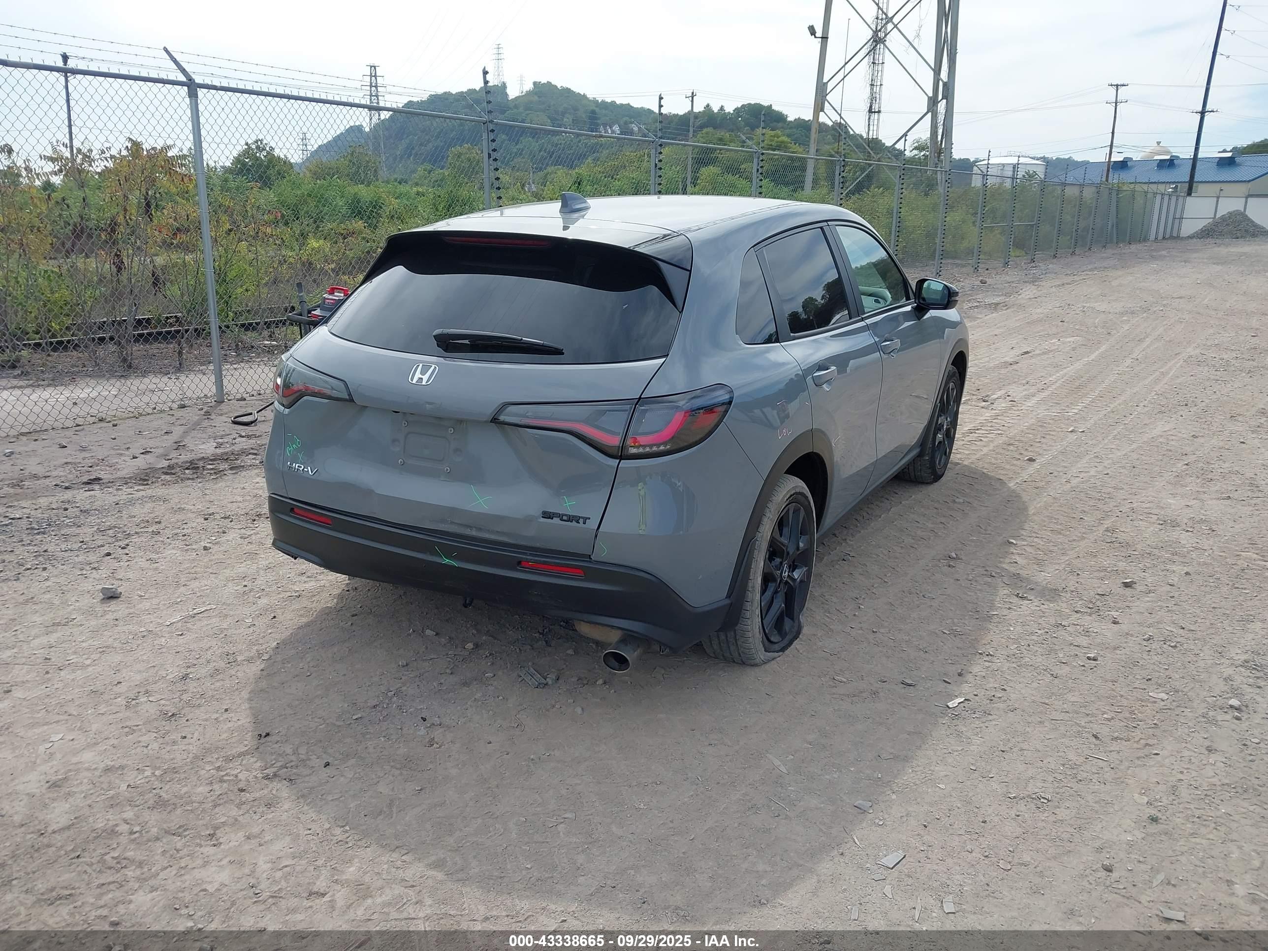 HONDA HR-V image 4