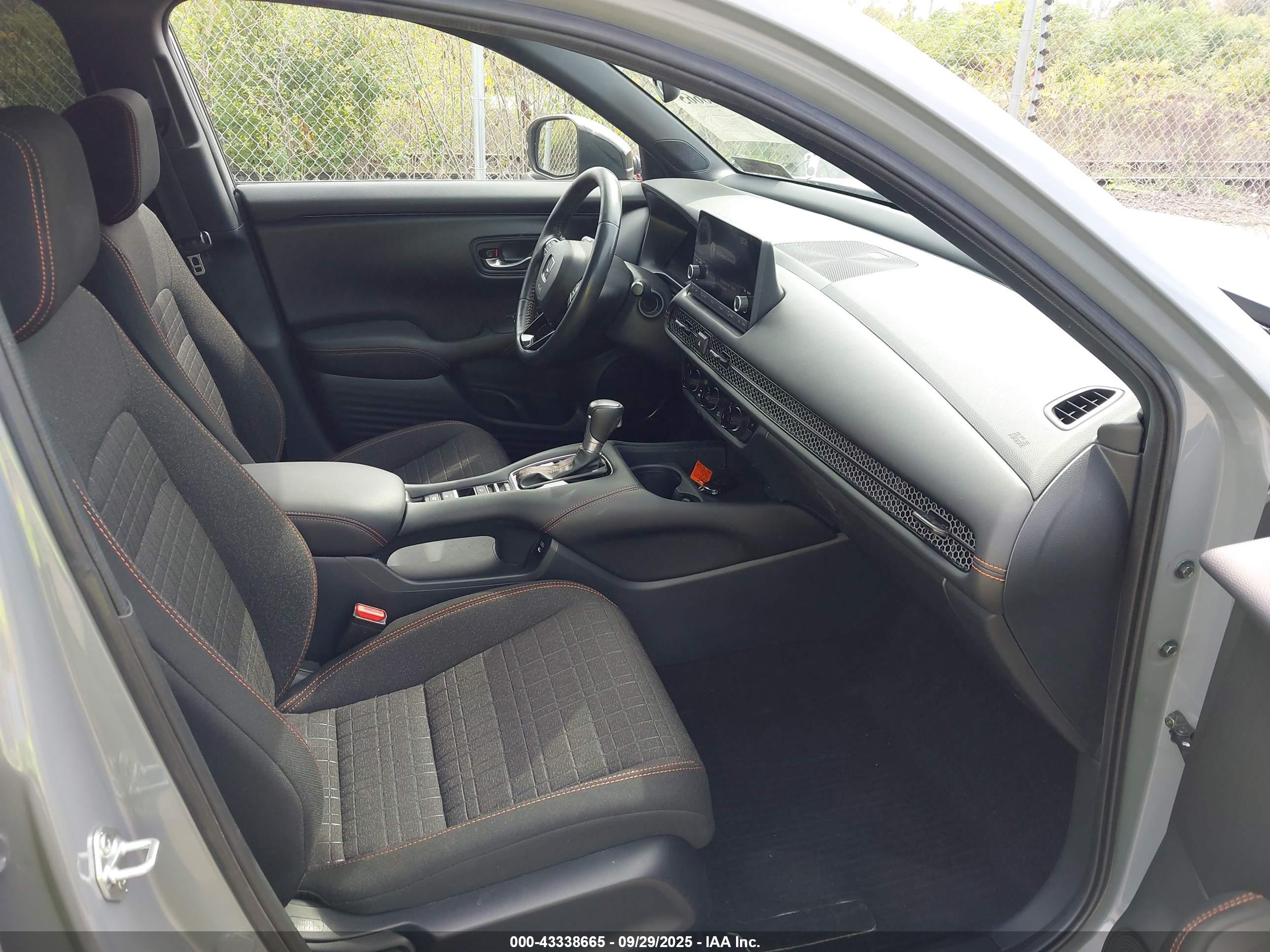 HONDA HR-V image 5