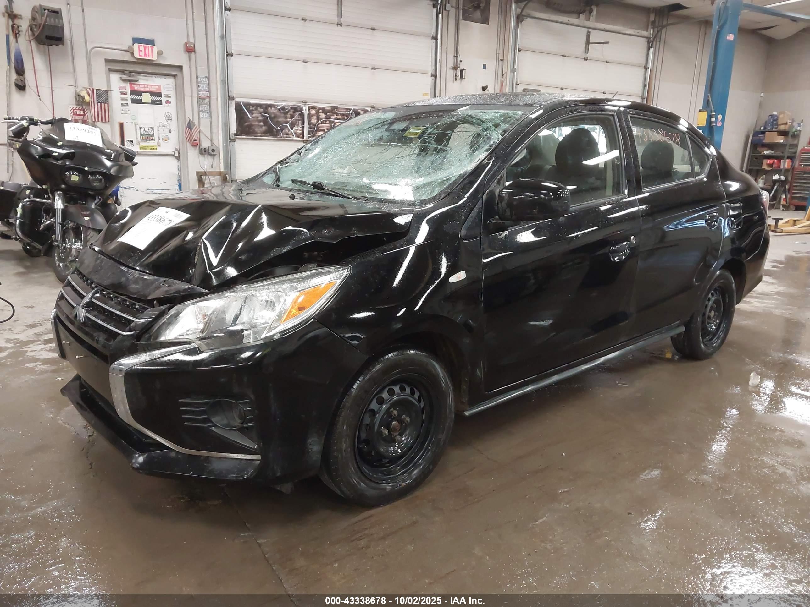 MITSUBISHI MIRAGE image 2