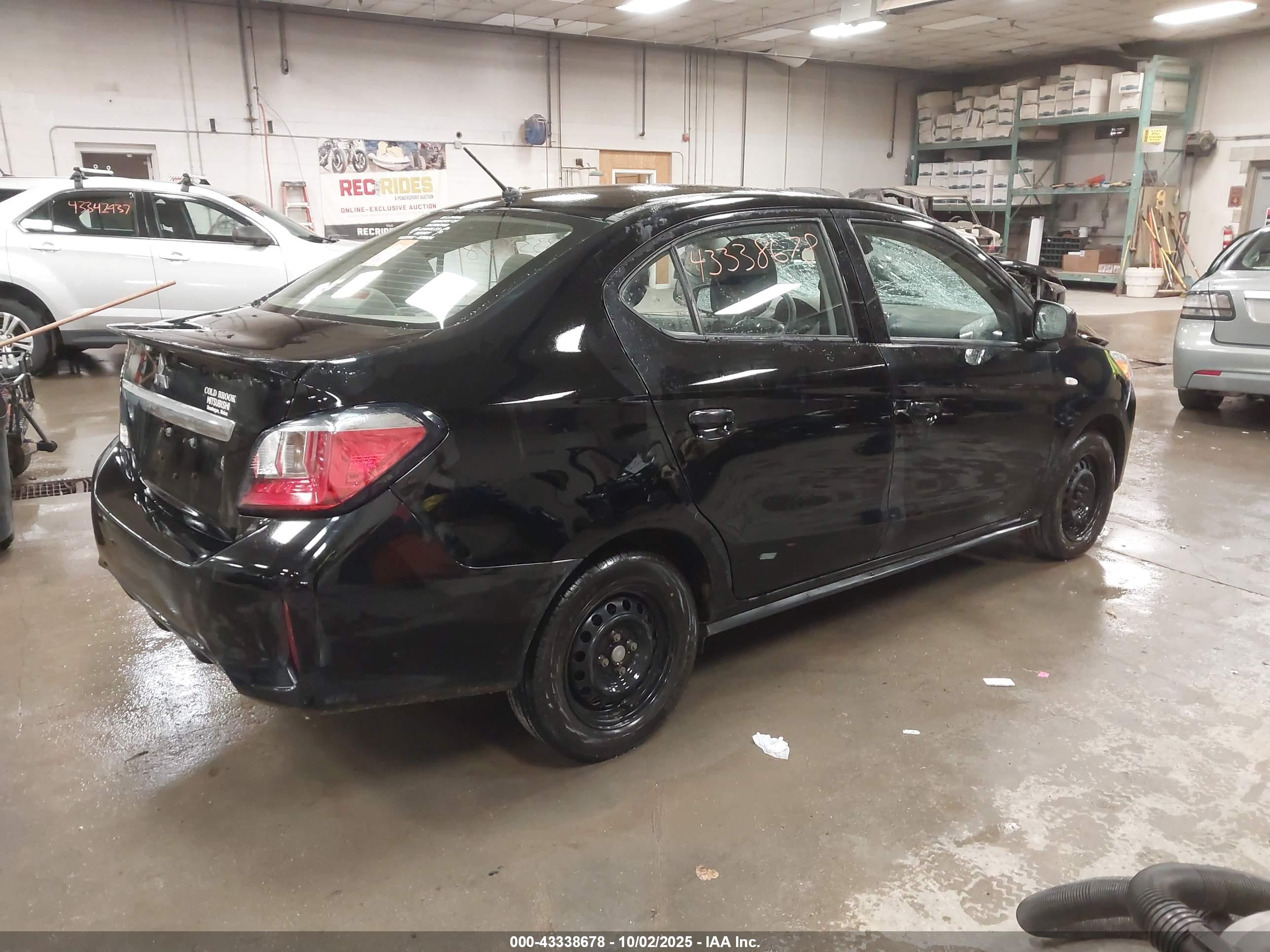 MITSUBISHI MIRAGE image 4