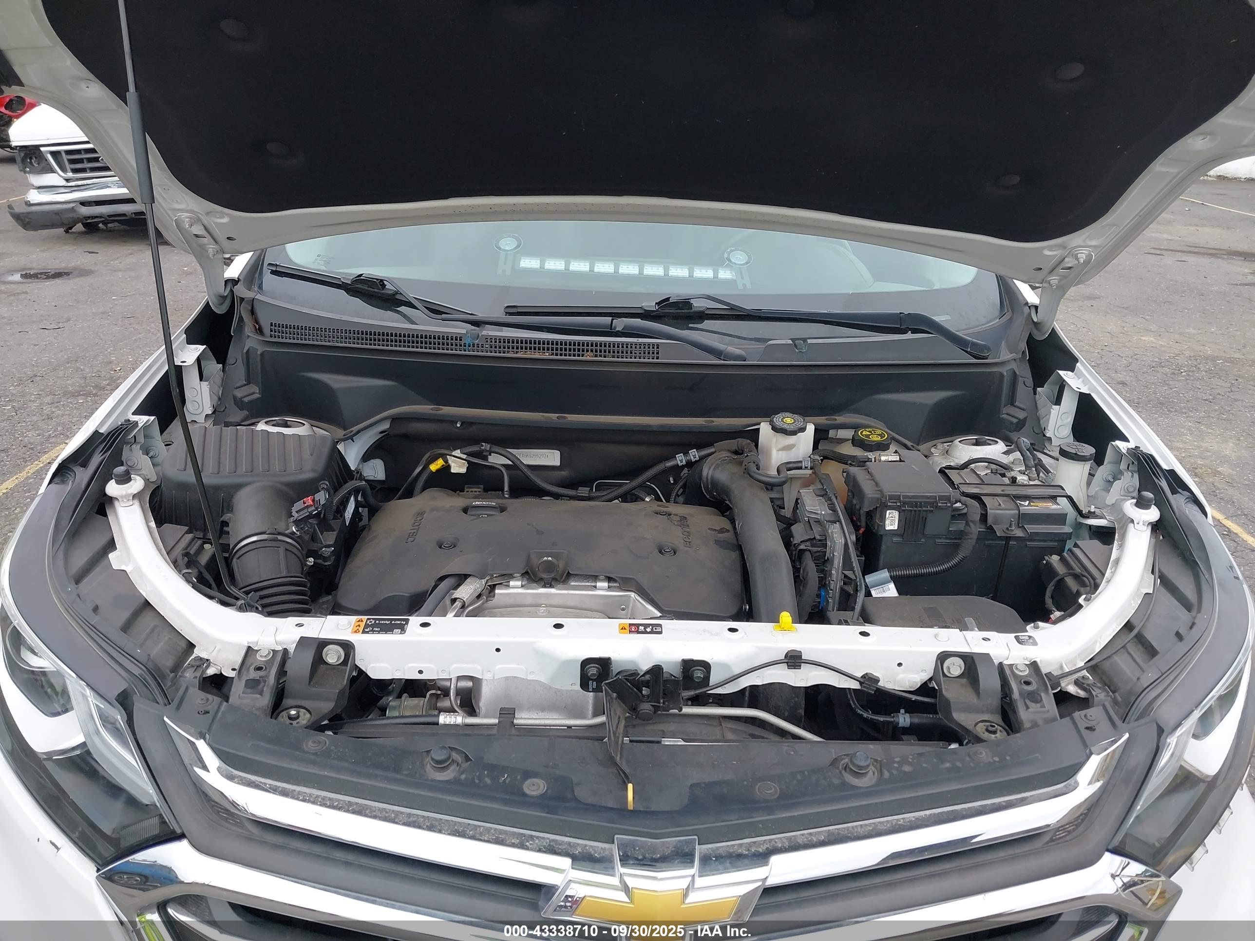CHEVROLET EQUINOX image 10