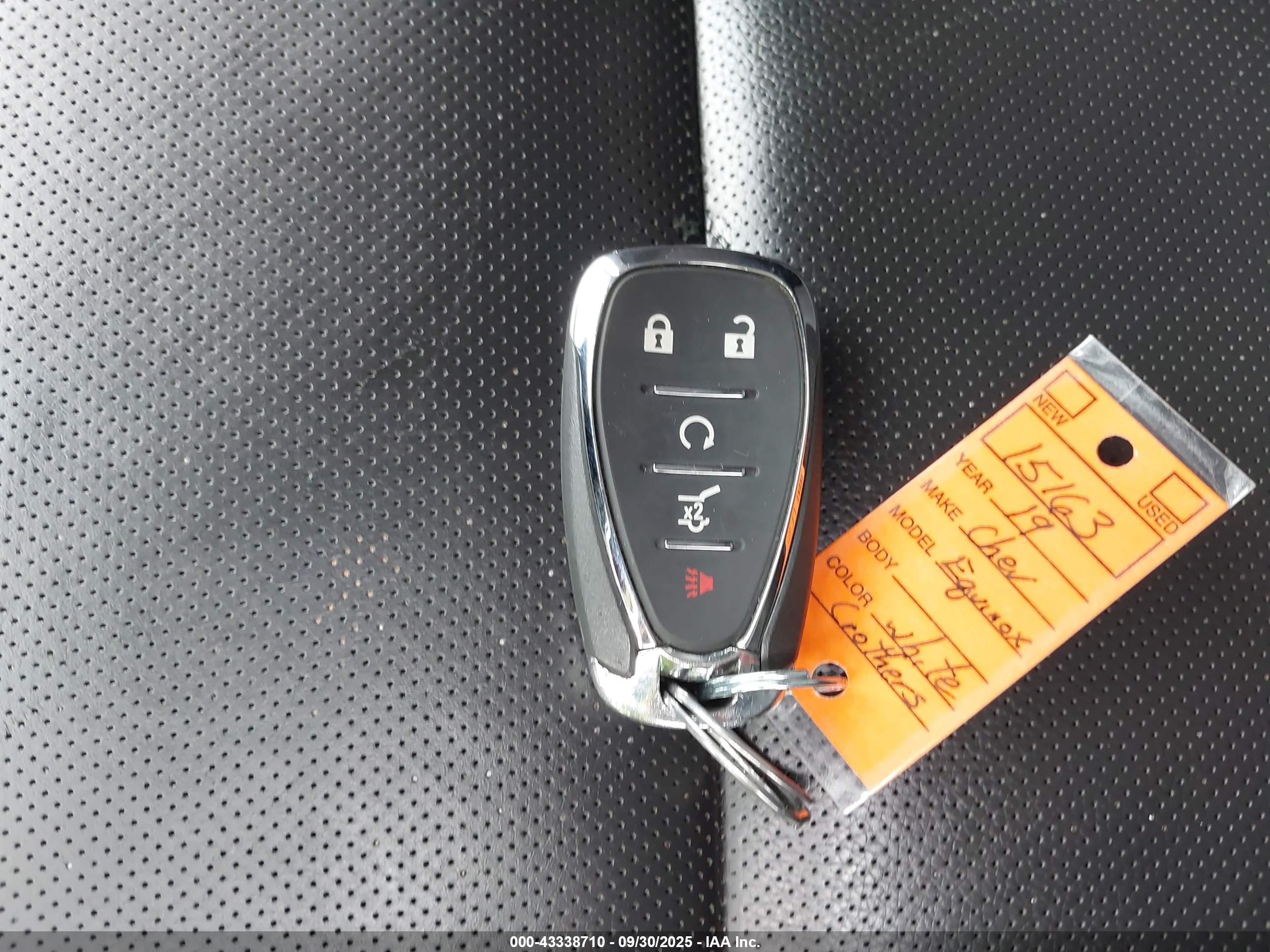 CHEVROLET EQUINOX image 11