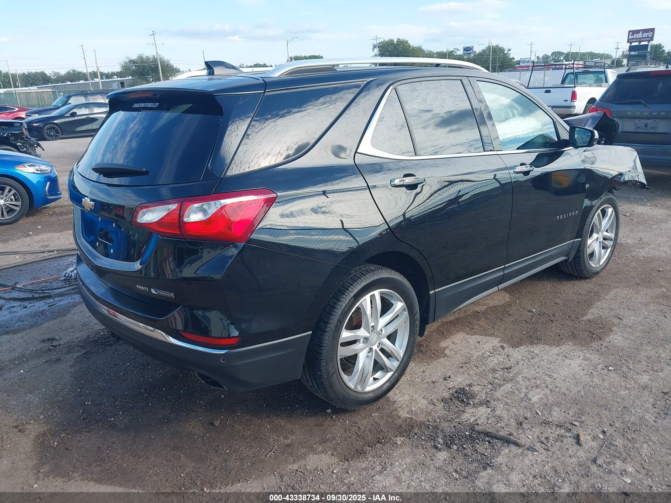 CHEVROLET EQUINOX image 4