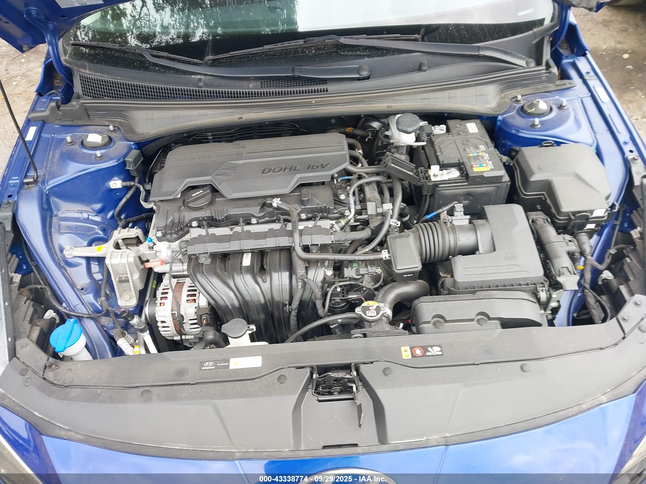 HYUNDAI ELANTRA image 10