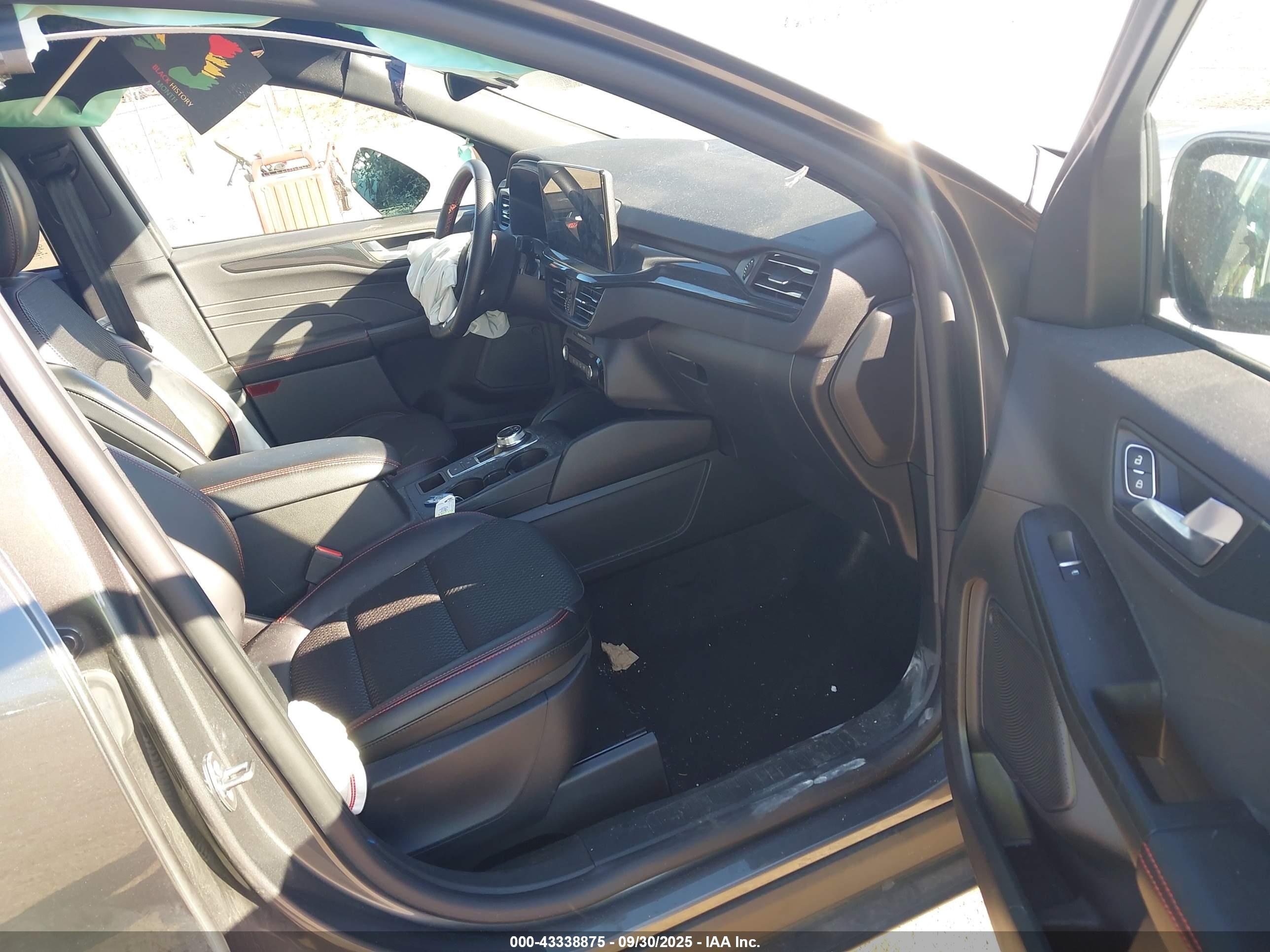 FORD ESCAPE image 5