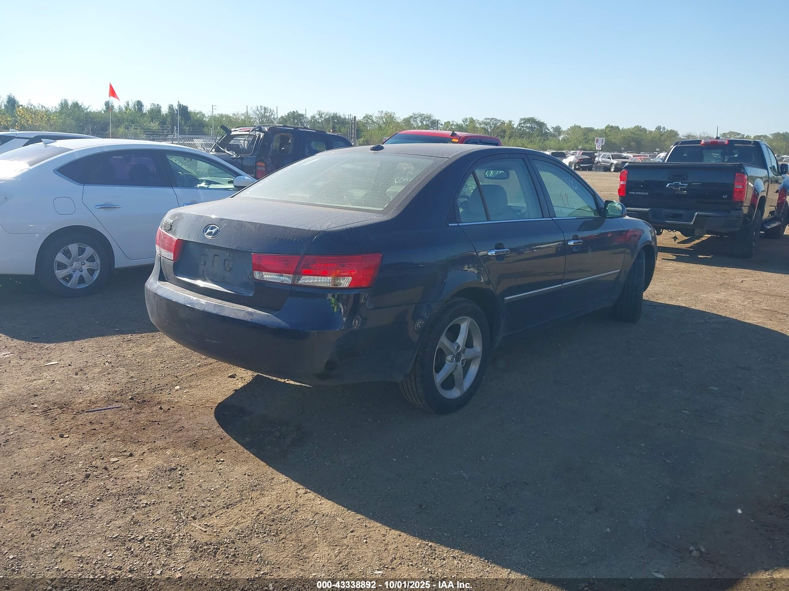 HYUNDAI SONATA image 4