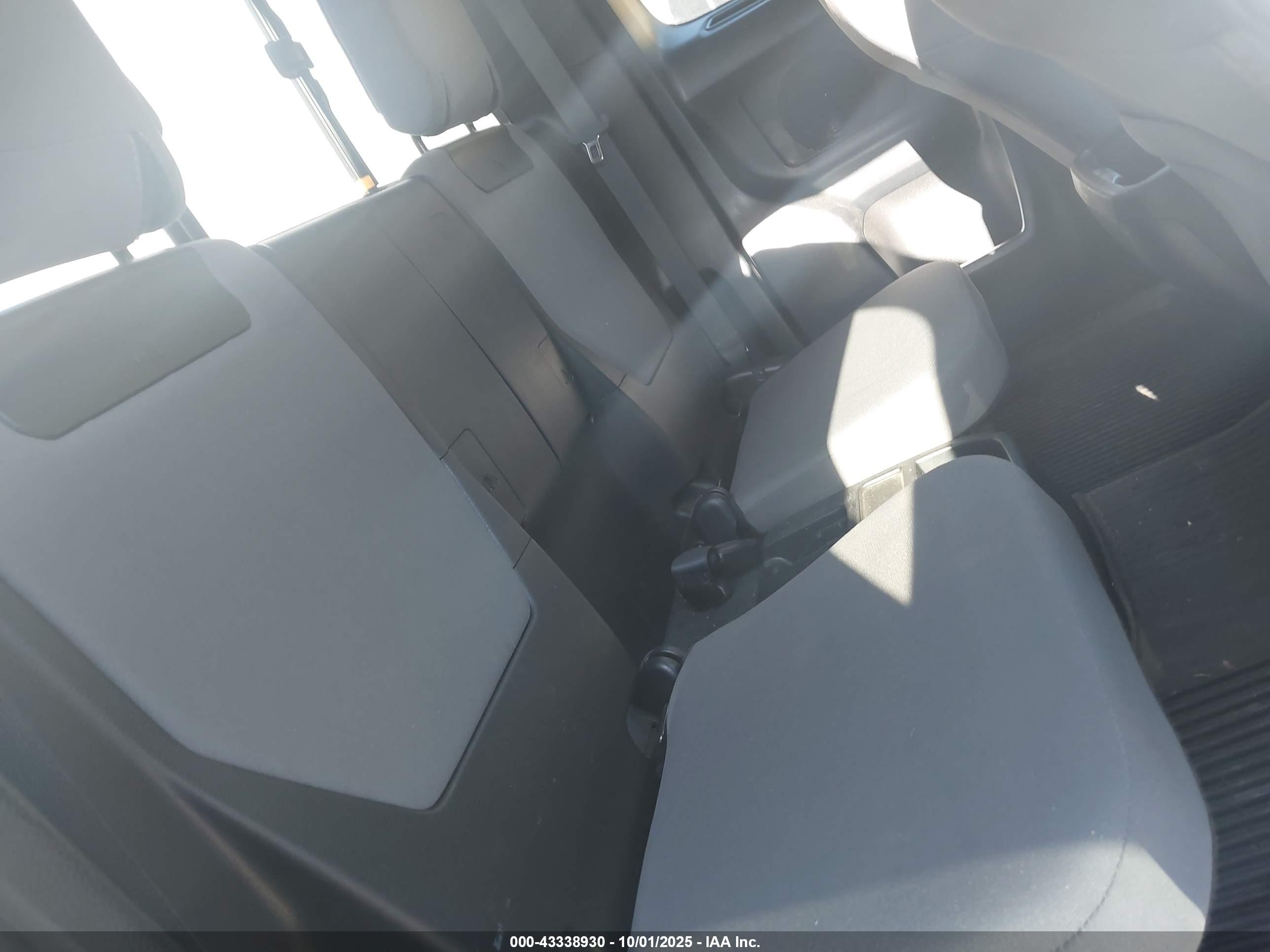 TOYOTA TACOMA image 8