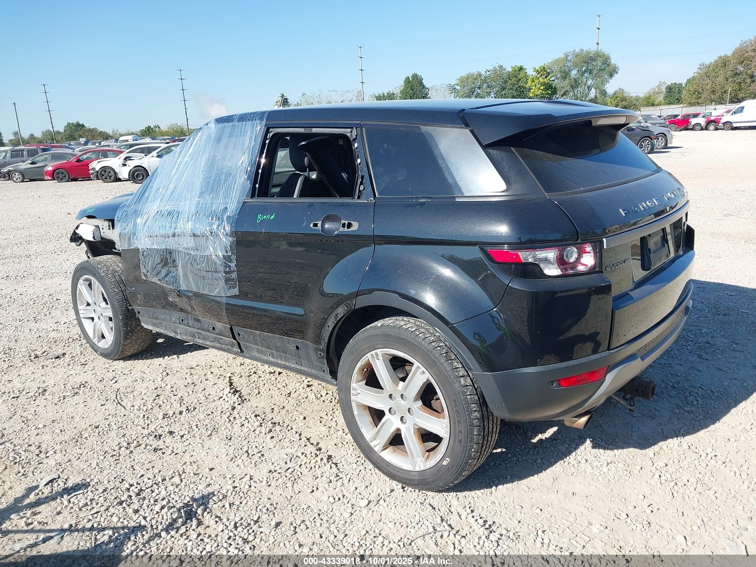 LAND ROVER image 3