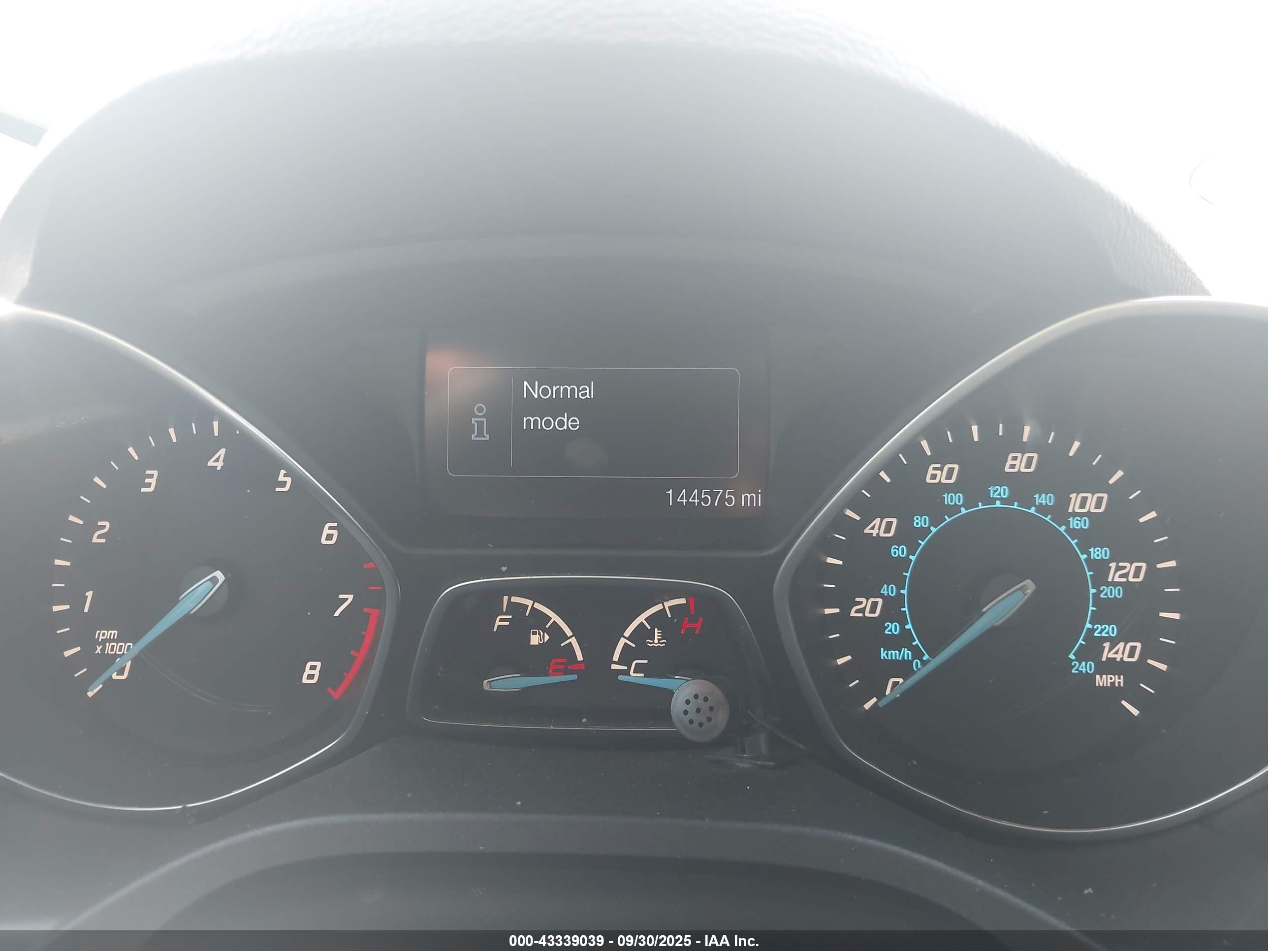 FORD ESCAPE image 7