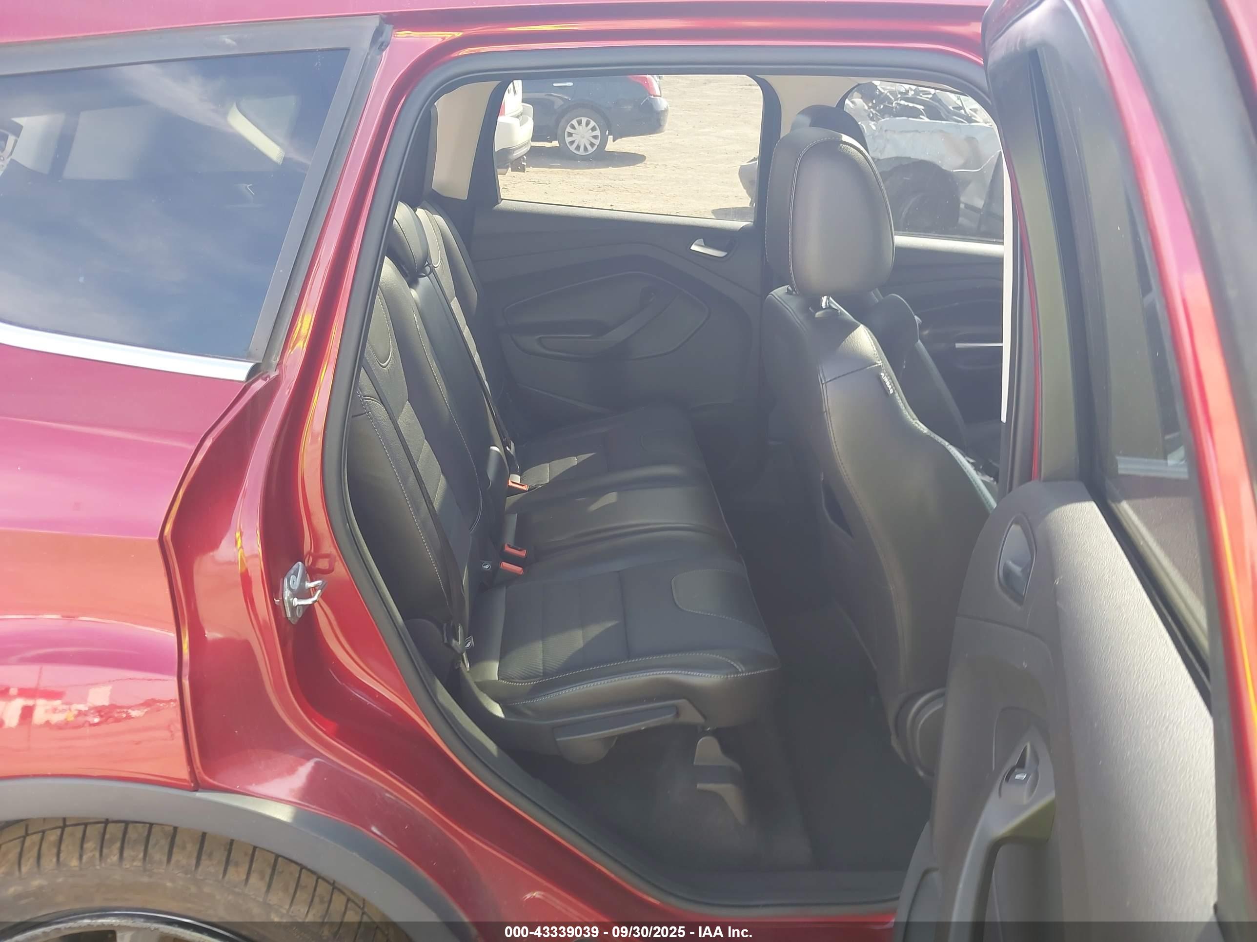 FORD ESCAPE image 8