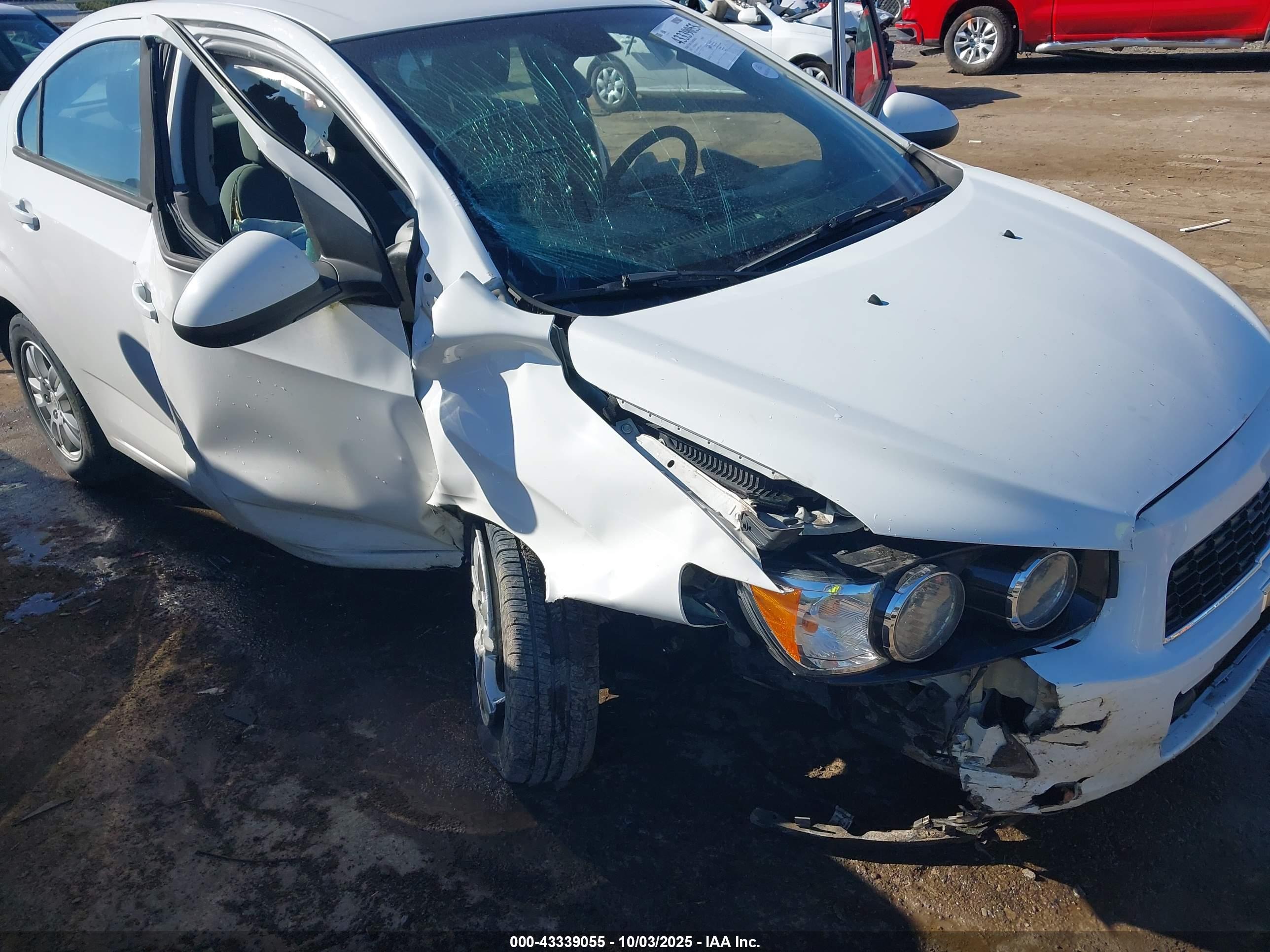 CHEVROLET SONIC image 6