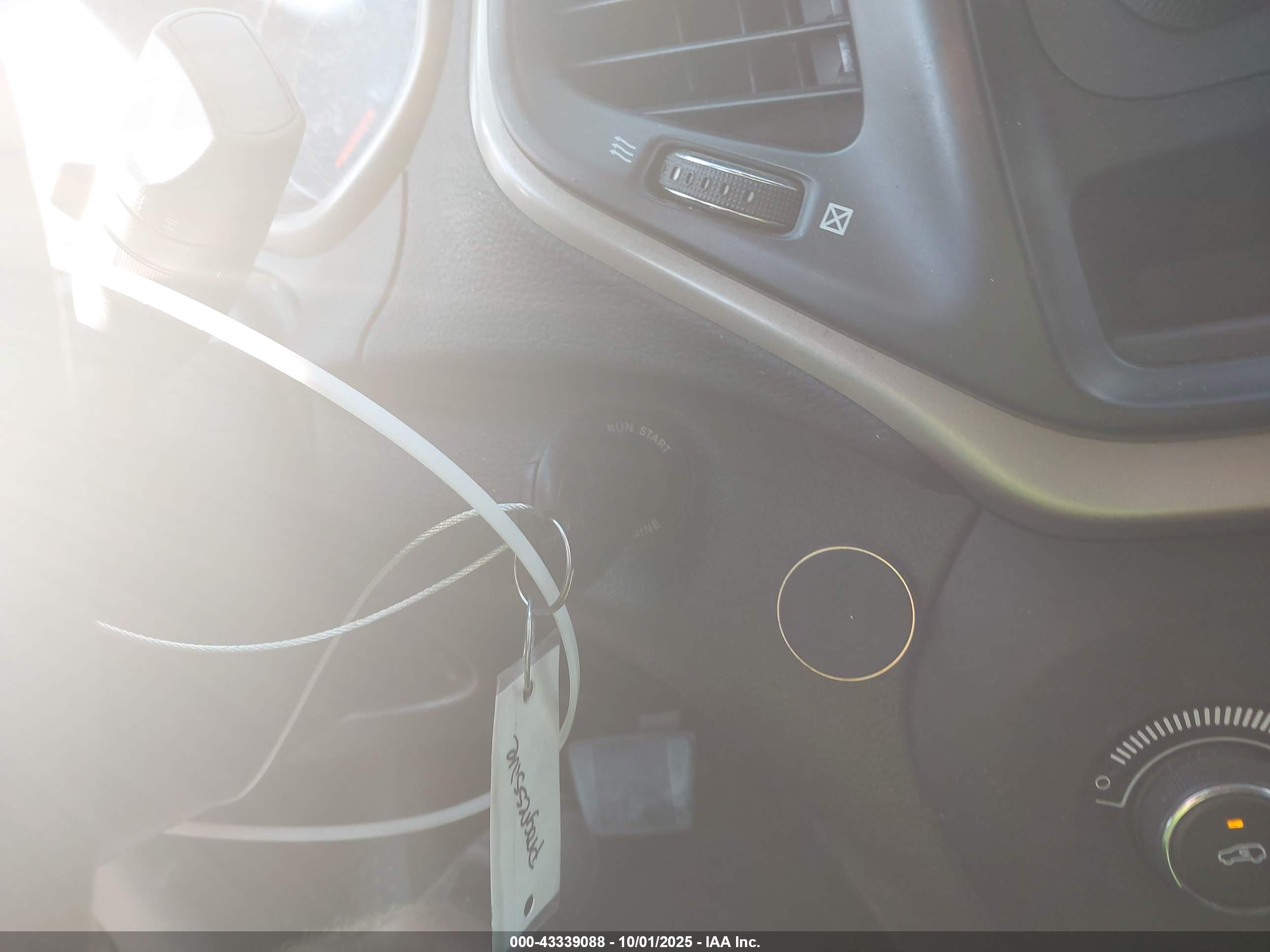 JEEP CHEROKEE image 11