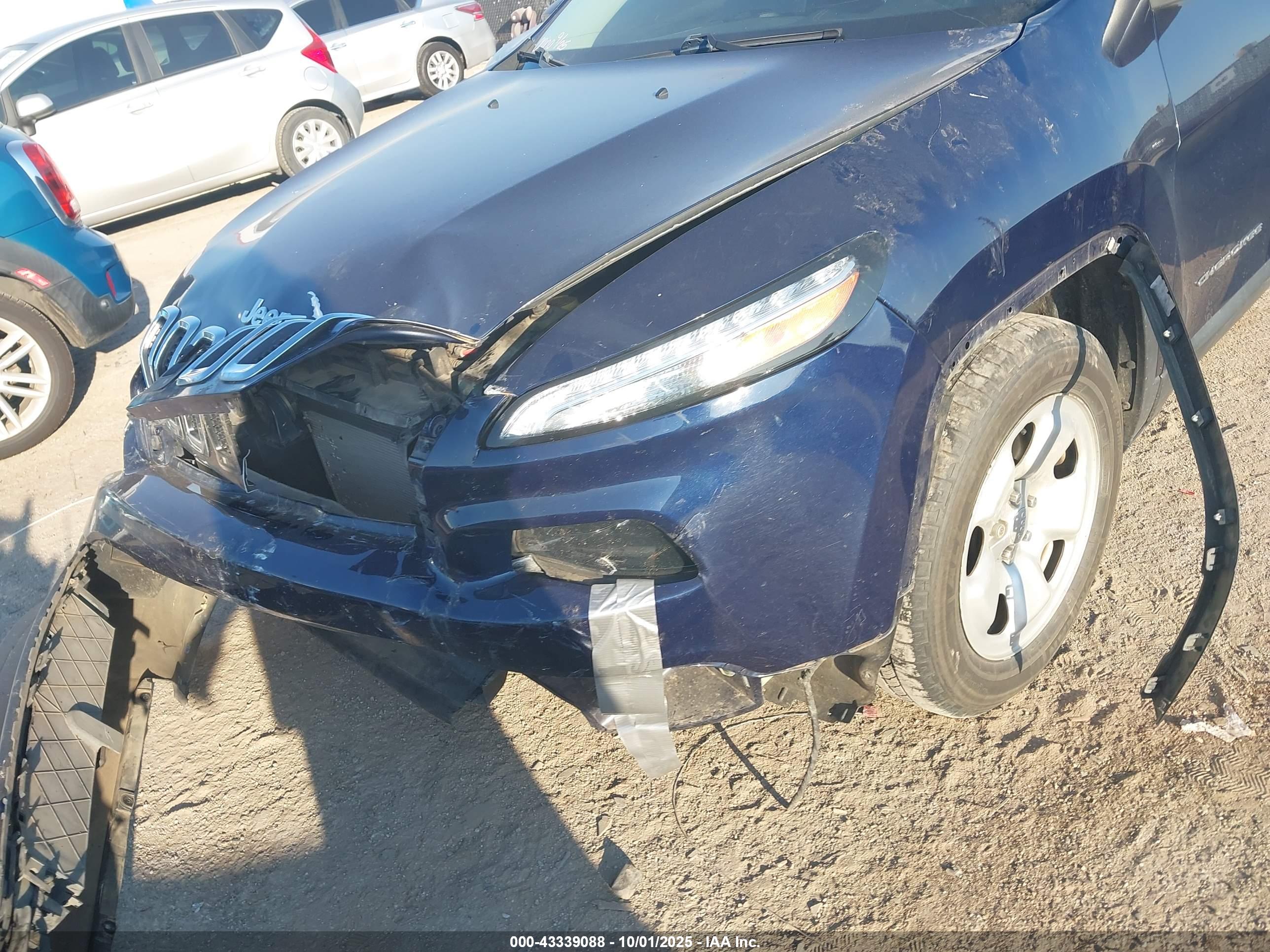 JEEP CHEROKEE image 6