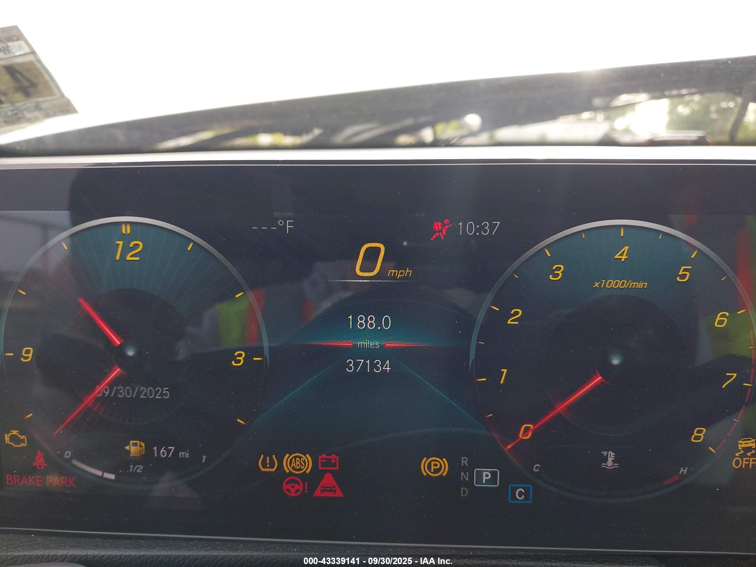MERCEDES-BENZ GLB image 7