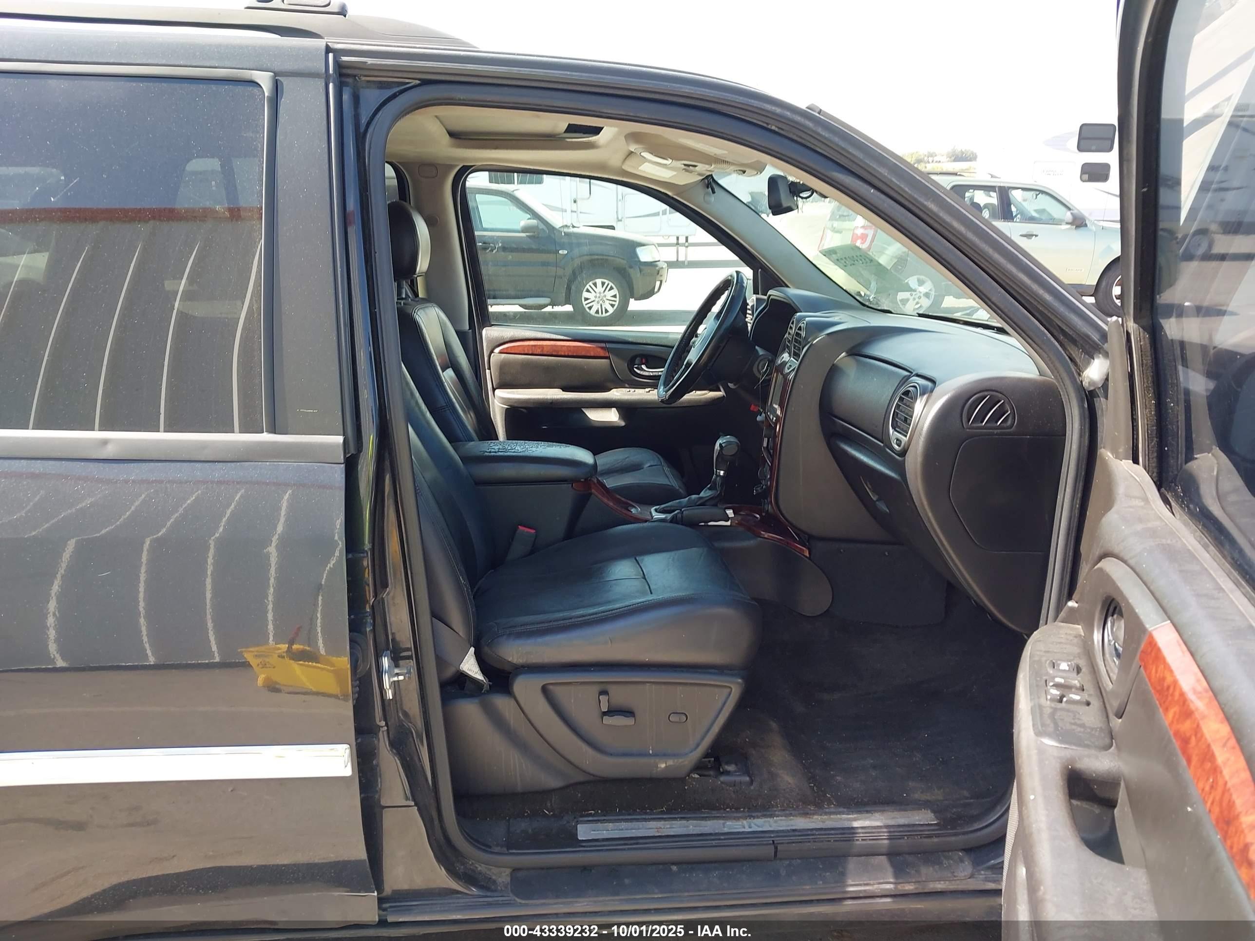 GMC ENVOY image 5