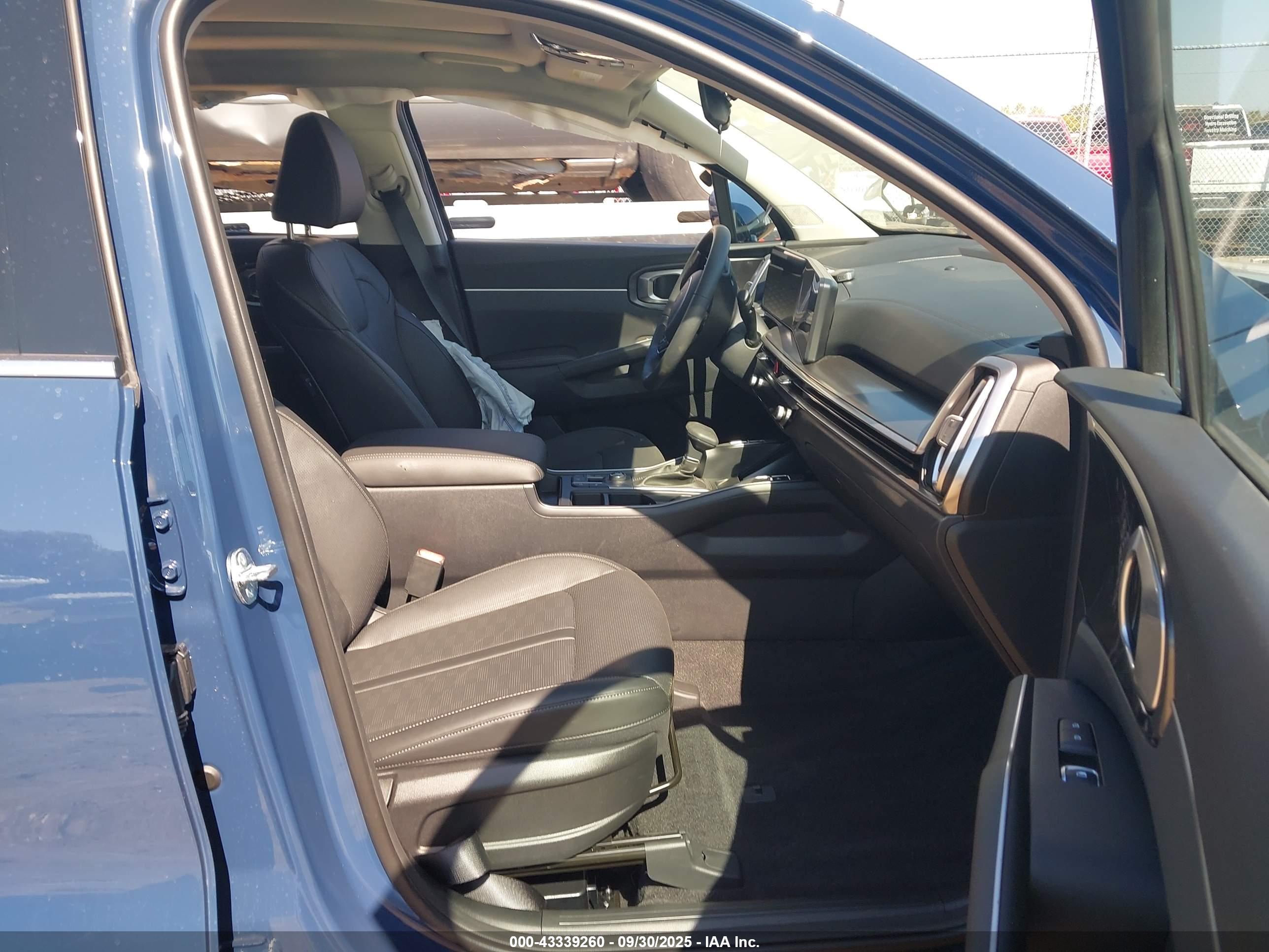 KIA SORENTO image 5