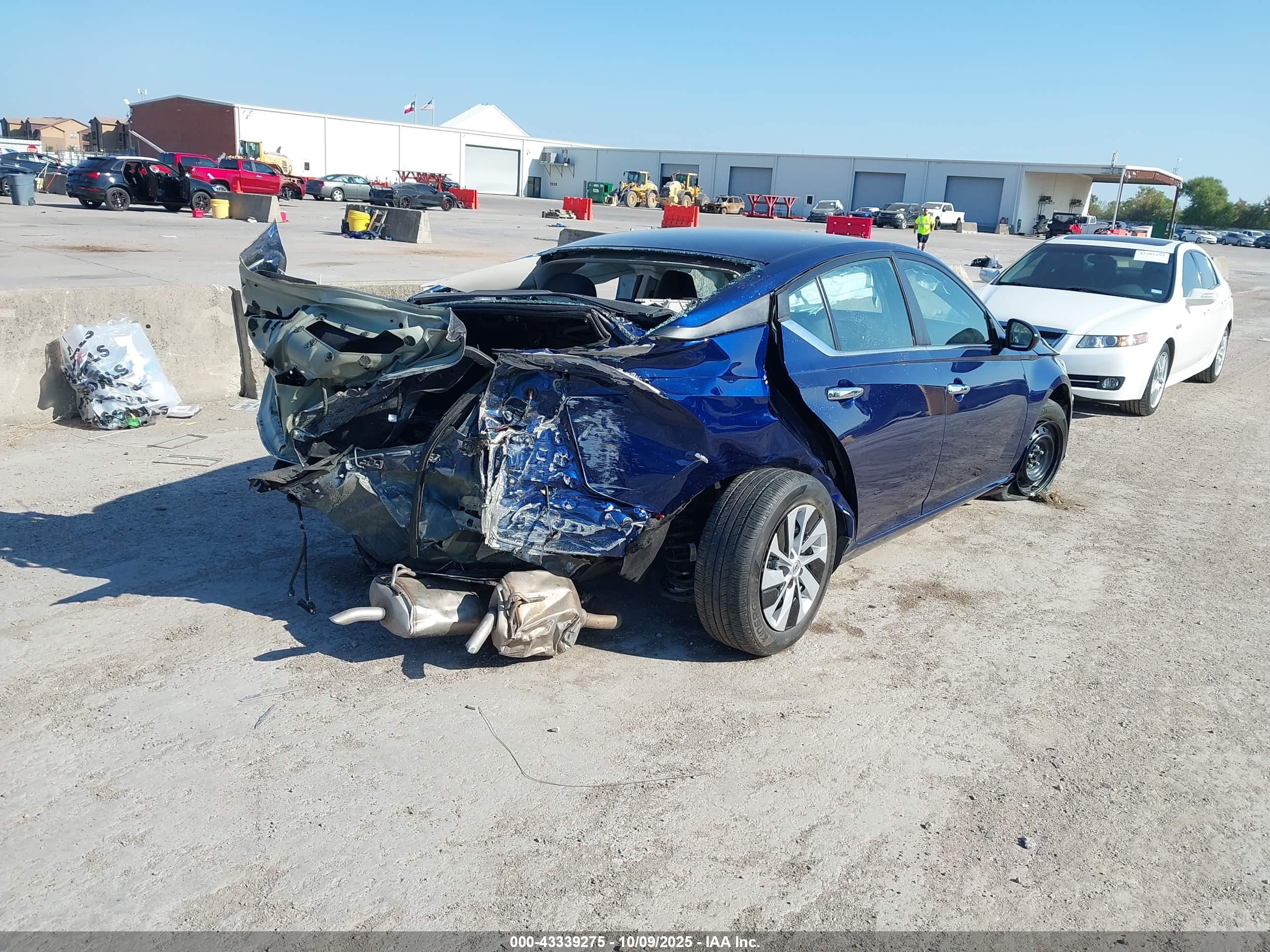 NISSAN ALTIMA image 4