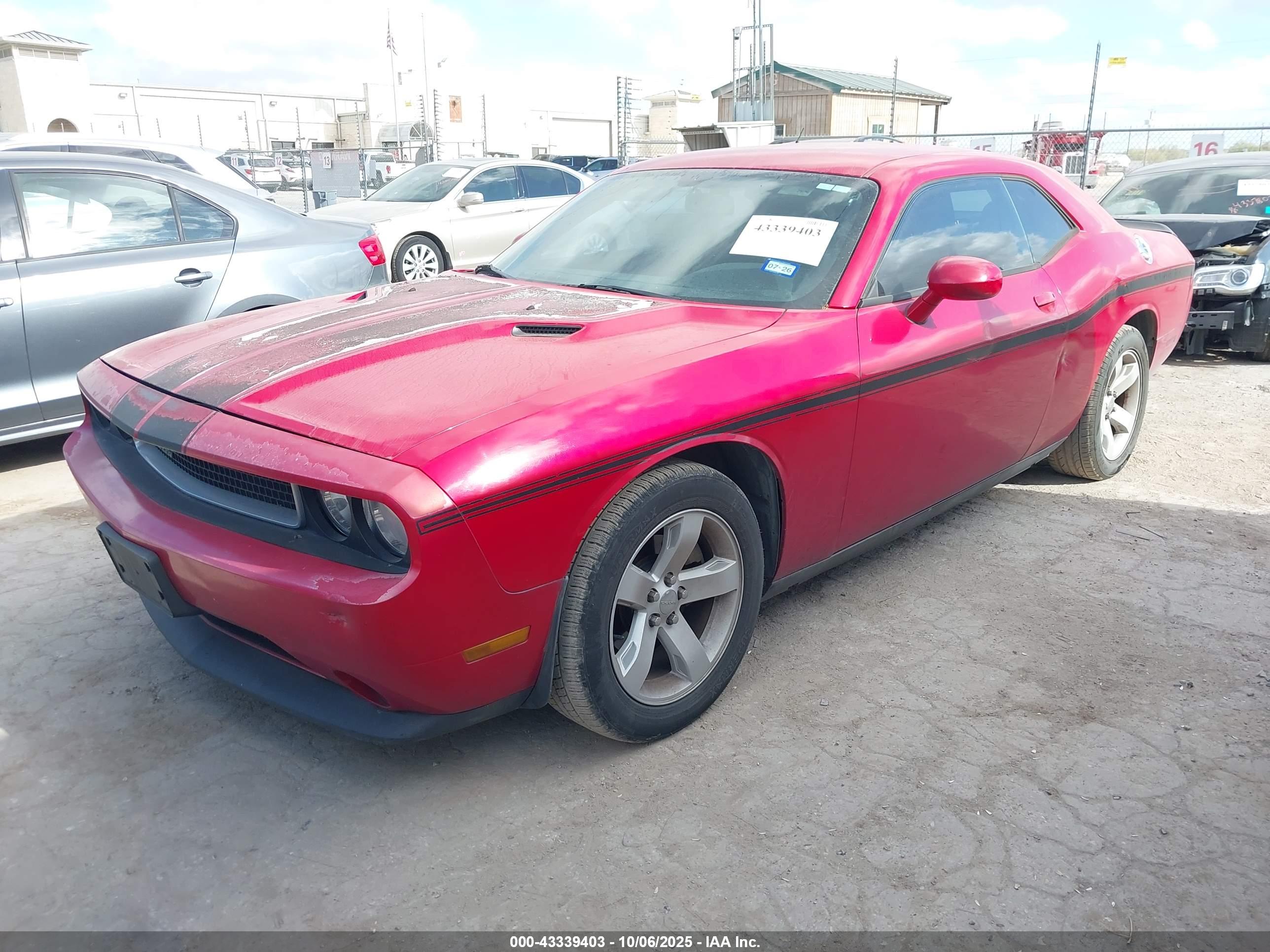 DODGE CHALLENGER image 2