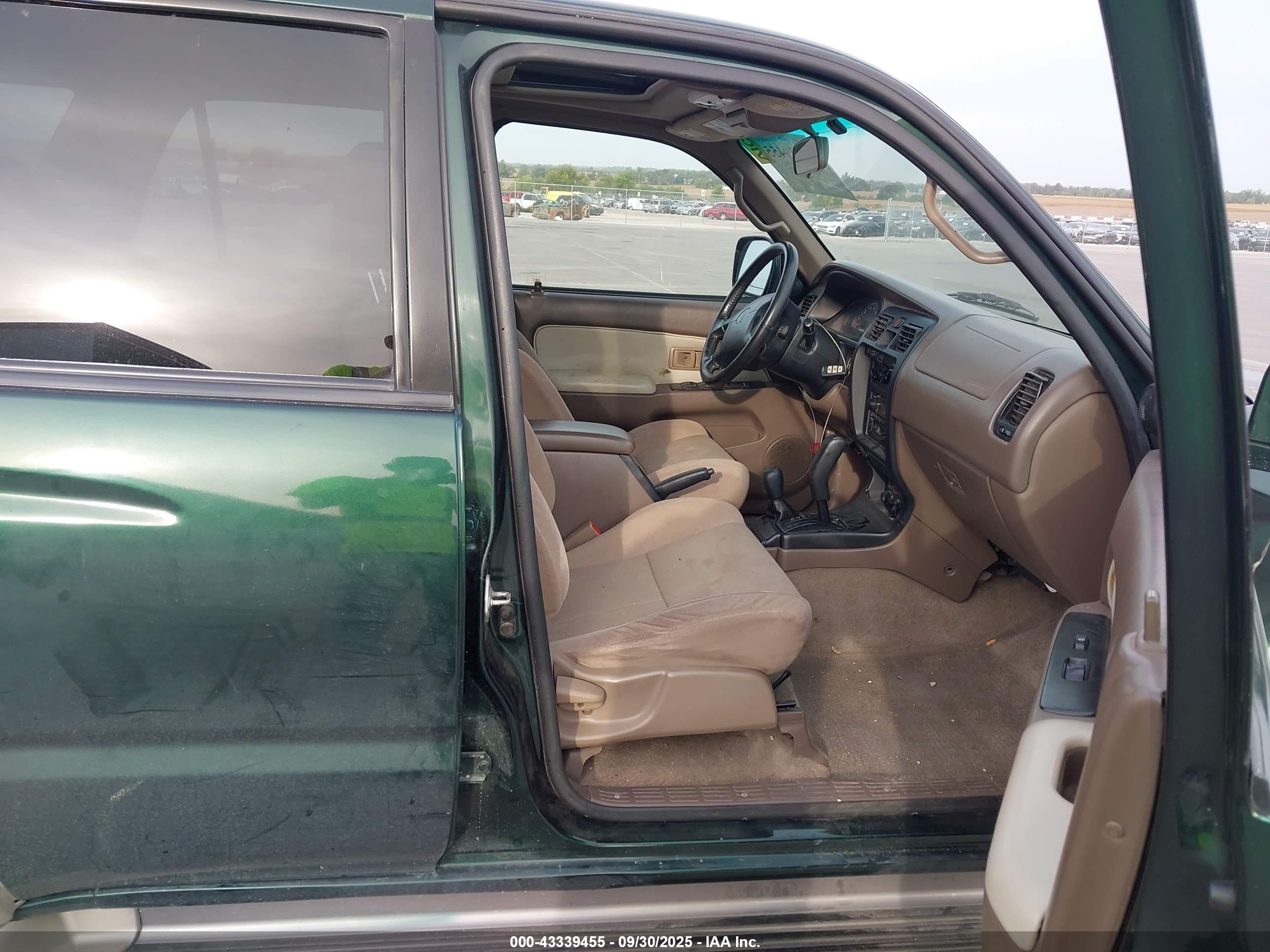 TOYOTA 4RUNNER image 5